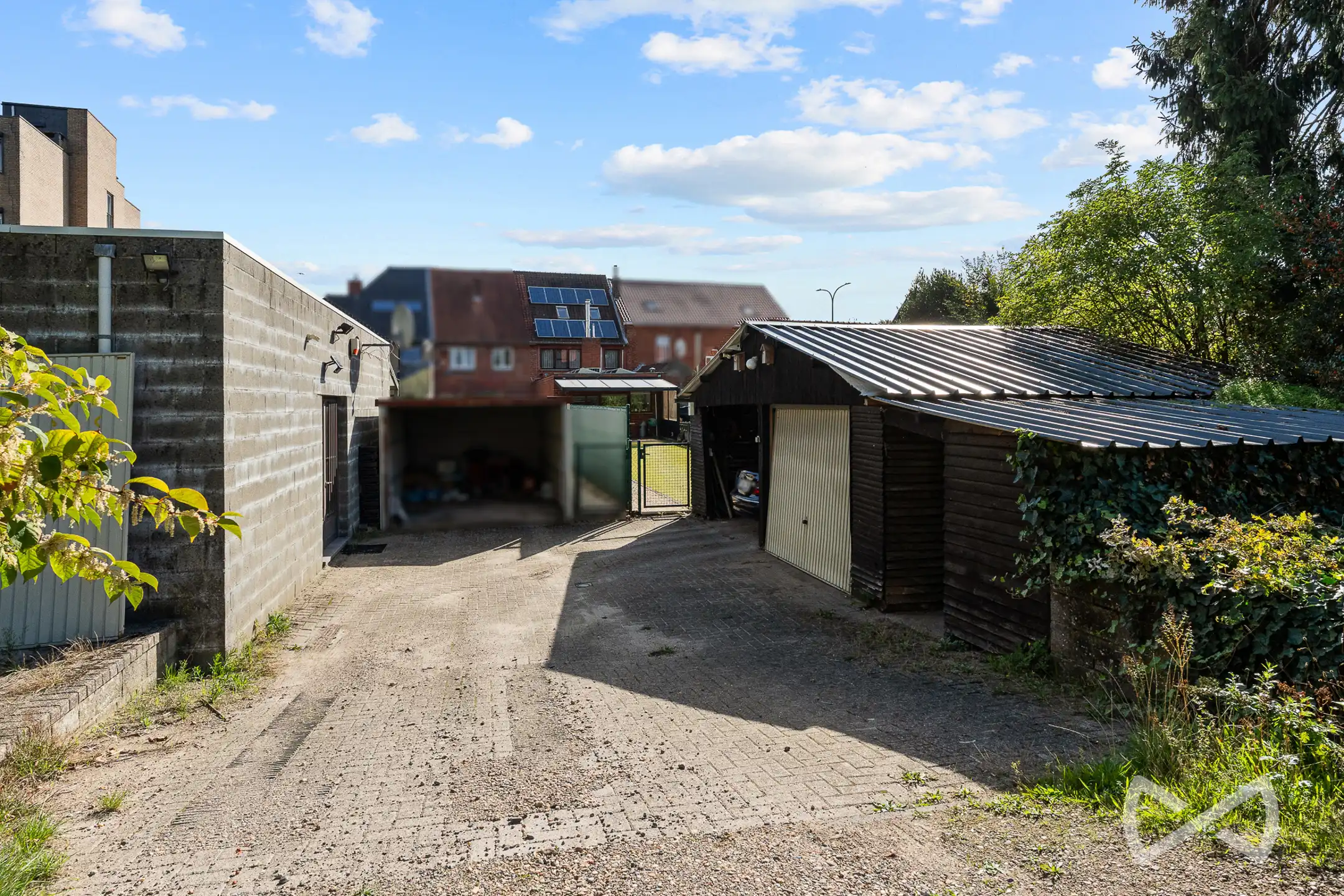 TE KOOP | Veelzijdig pand met 5 kamers en atelier van 80 m² foto 26