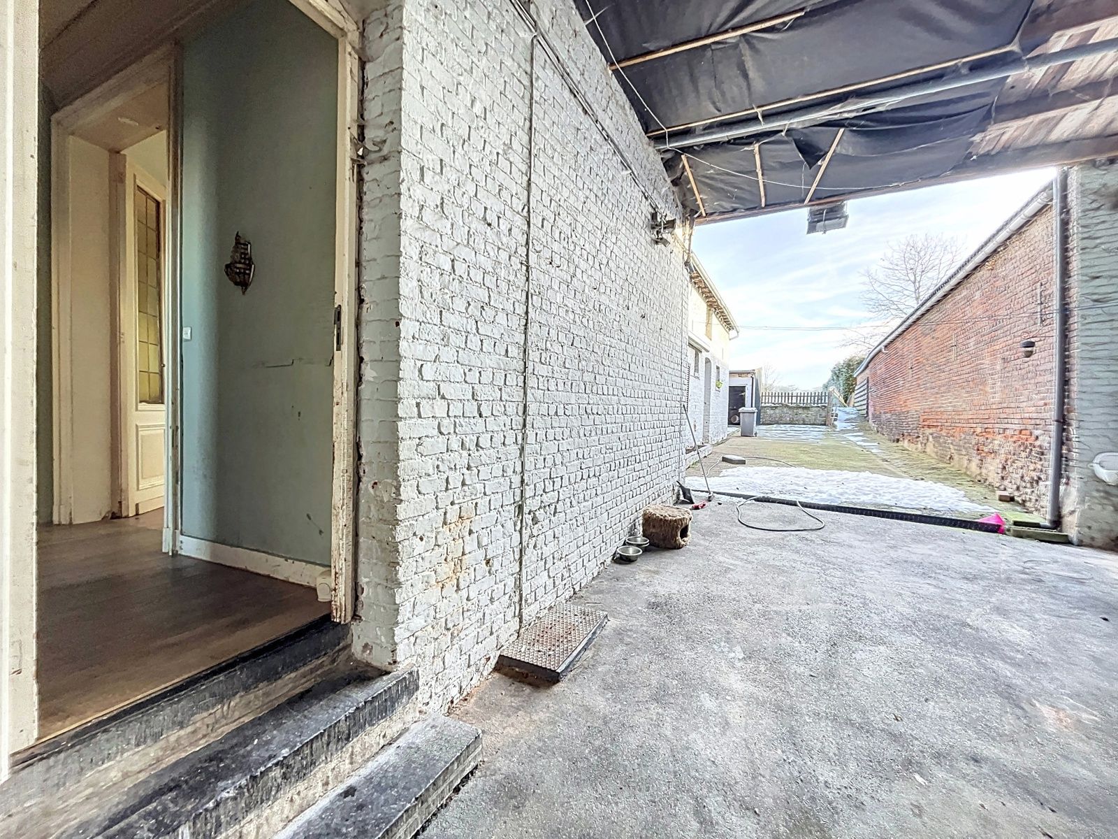te renoveren met veel potentieel - ruime tuin - goed gelegen foto 13
