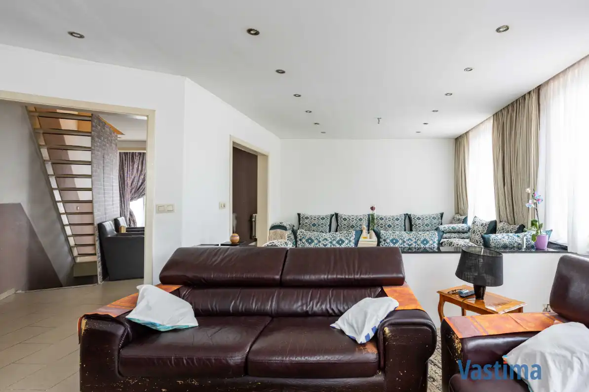 Ruime woning met twee volwaardige wooneenheden nabij centrum Aalst foto 13