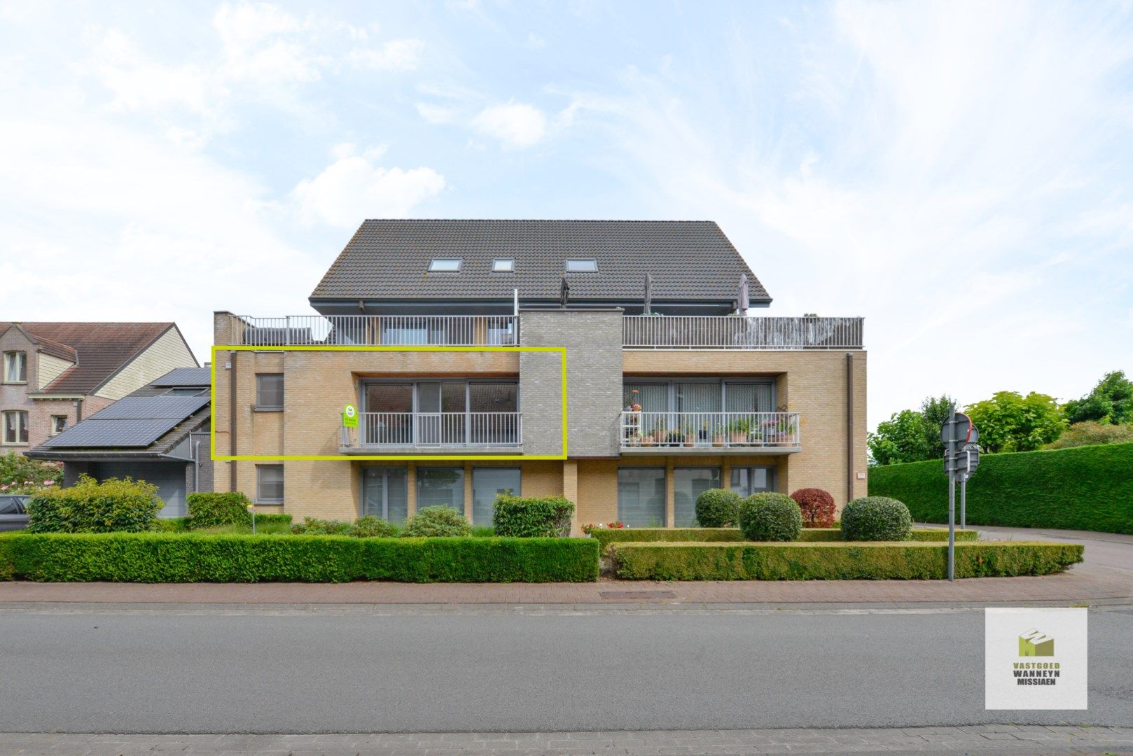 Ruim en instapklaar 2 slpk appartement met zonnig terras foto 1