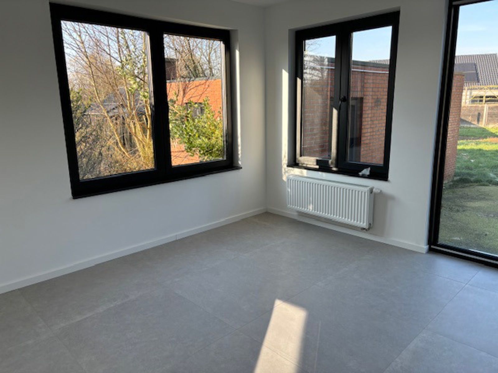 Prachtige villa met 4 slpks en garage foto 21