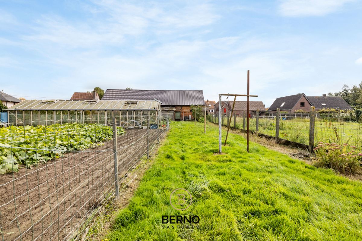 Karaktervolle woning met ruim bijgebouw. foto 19