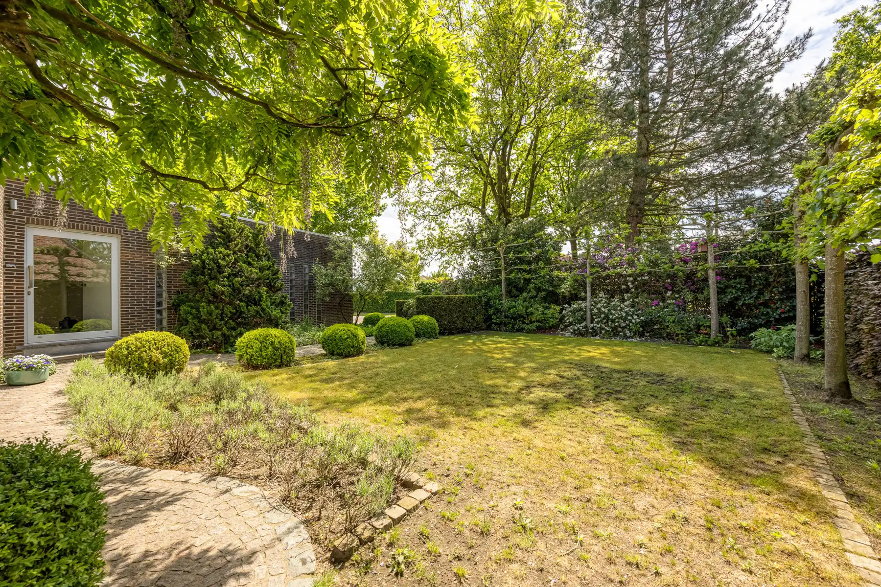 Degelijke en energiezuinige villa  op ca. 1000 m2 foto 33