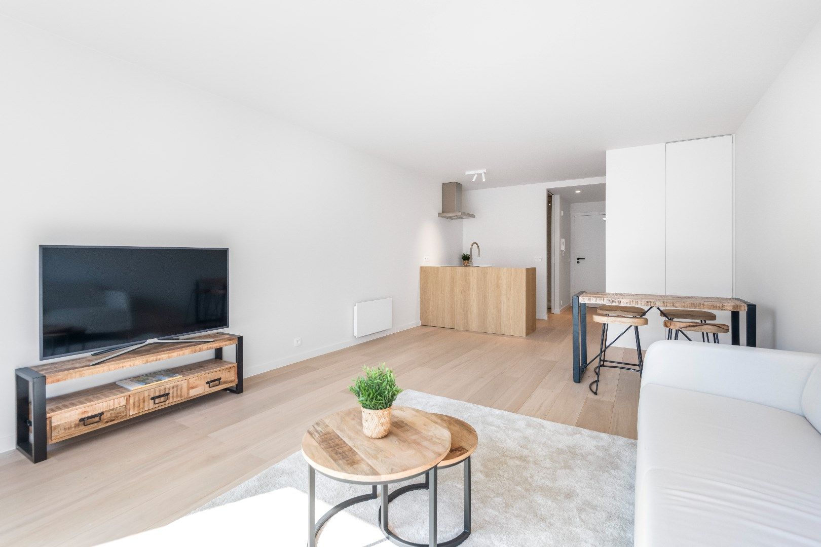 Gerenoveerde studio appartement met slaaphoek op een steenworp van de Zeedijk foto 4