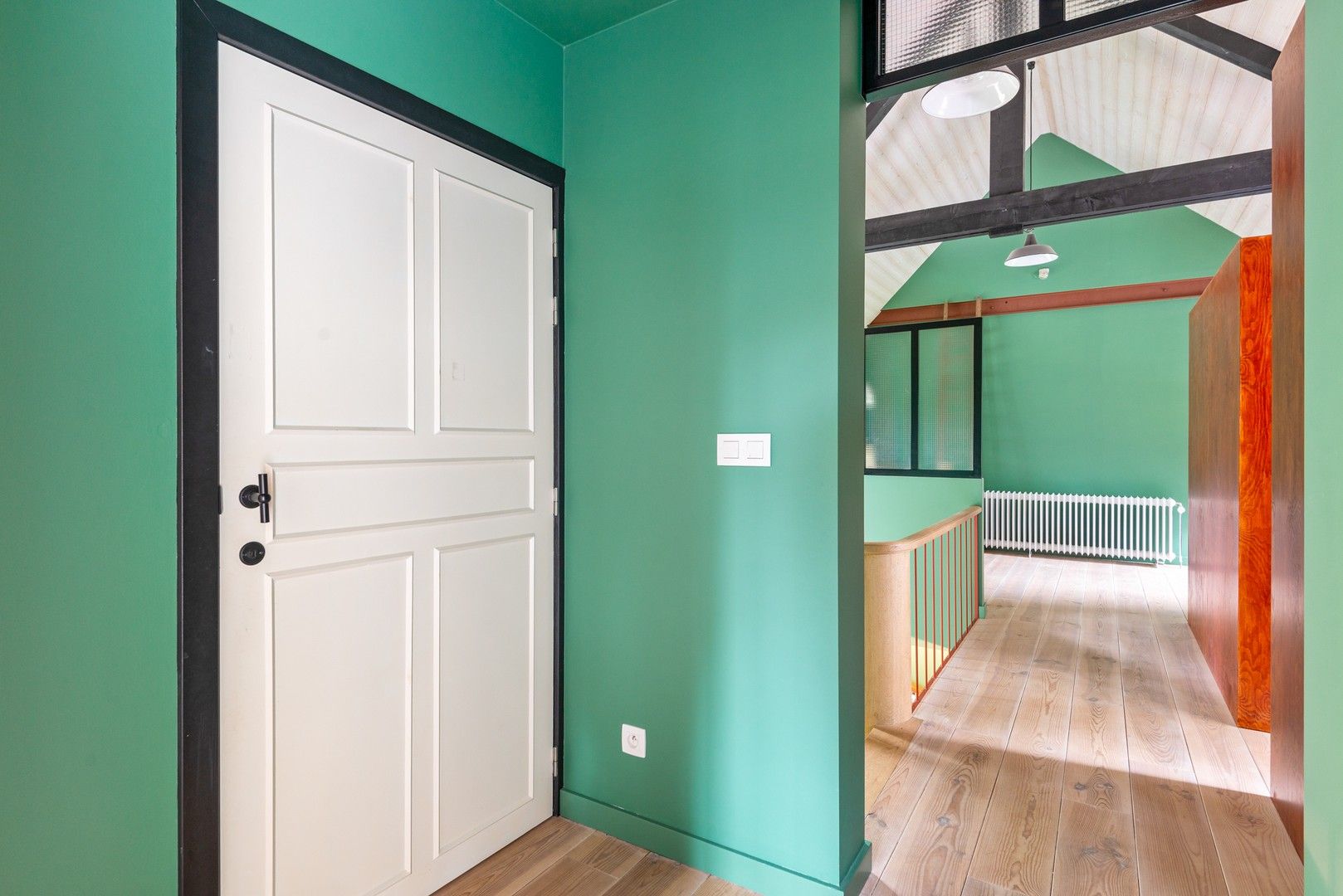 Stijlvolle, vrijstaande villa met zonnige tuin en zwemvijver foto 24