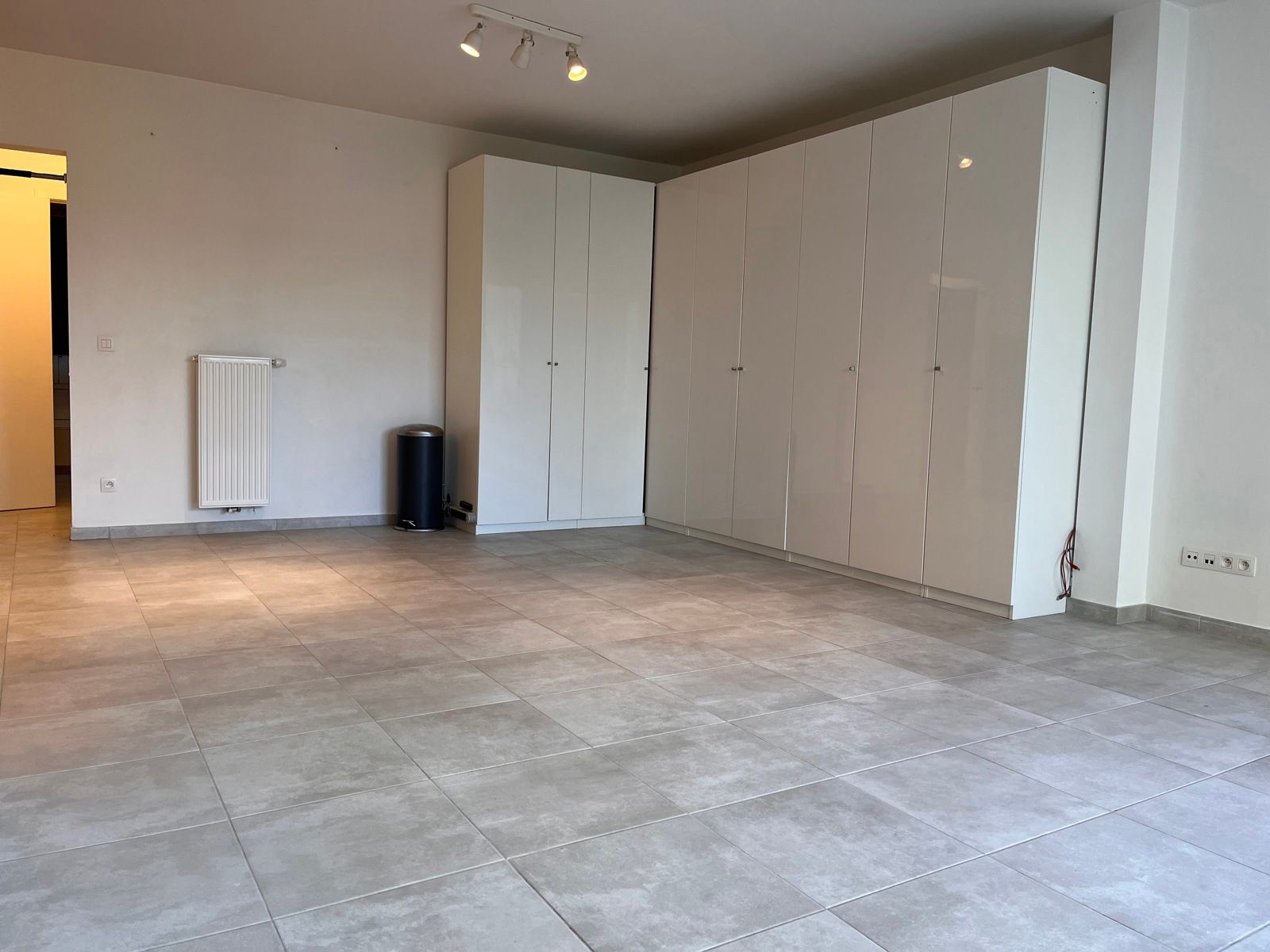 Gelijkvloers appartement te huur + garage foto 7