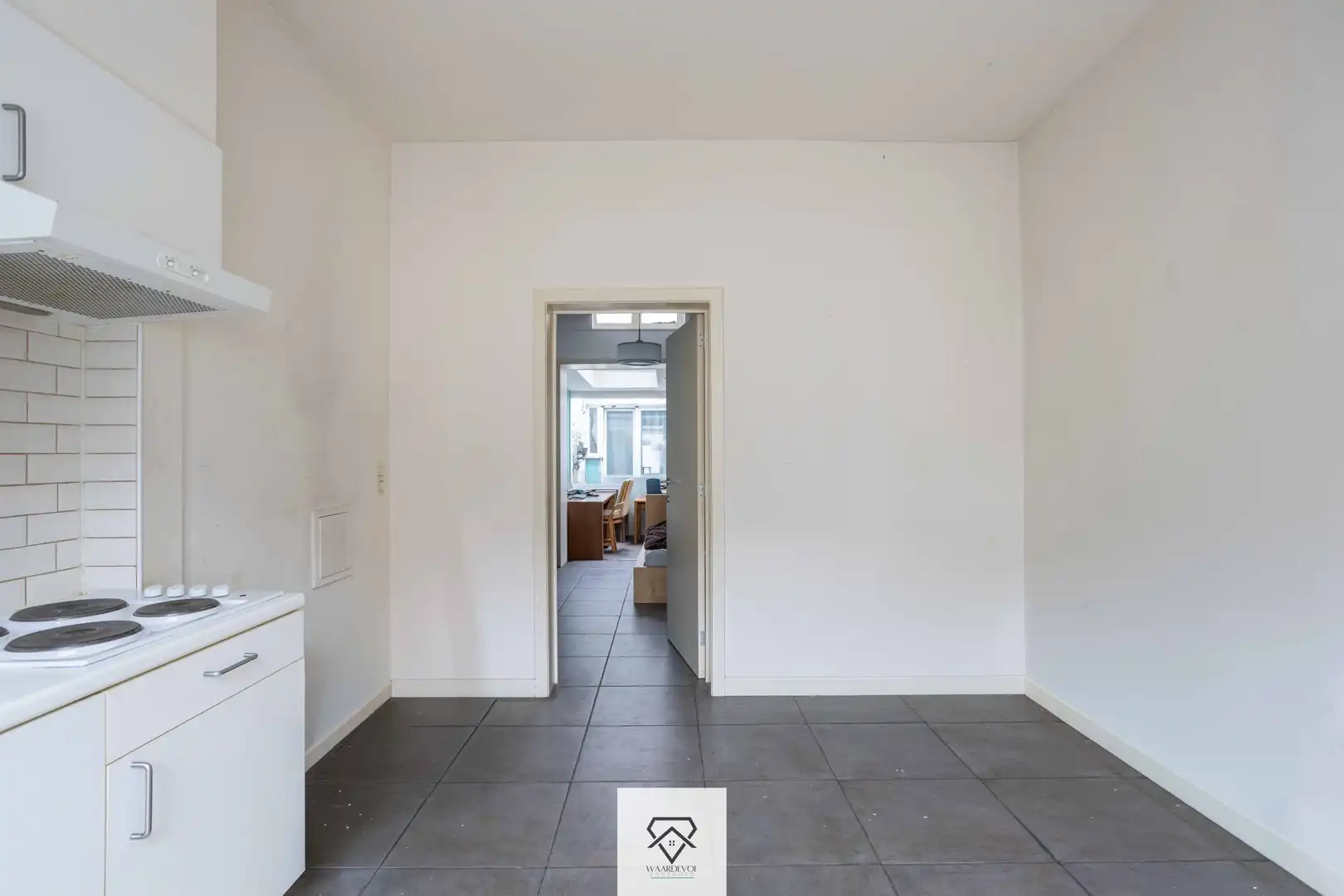 Ruime stadswoning met ingesloten terras foto 6