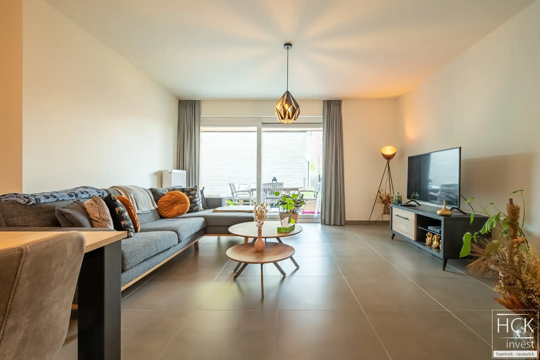 KRUISHOUTEM – Energiezuinig gelijkvloers appartement met 2 SLPK én garage foto 5