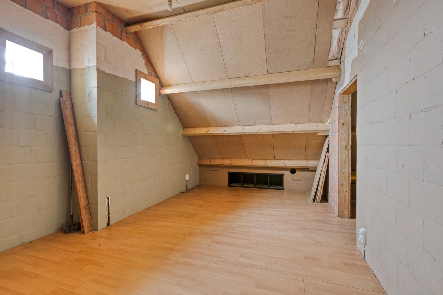 INSTAPKLARE WONING MET VERGUND MAGAZIJN OP 4A 61CA! foto 30