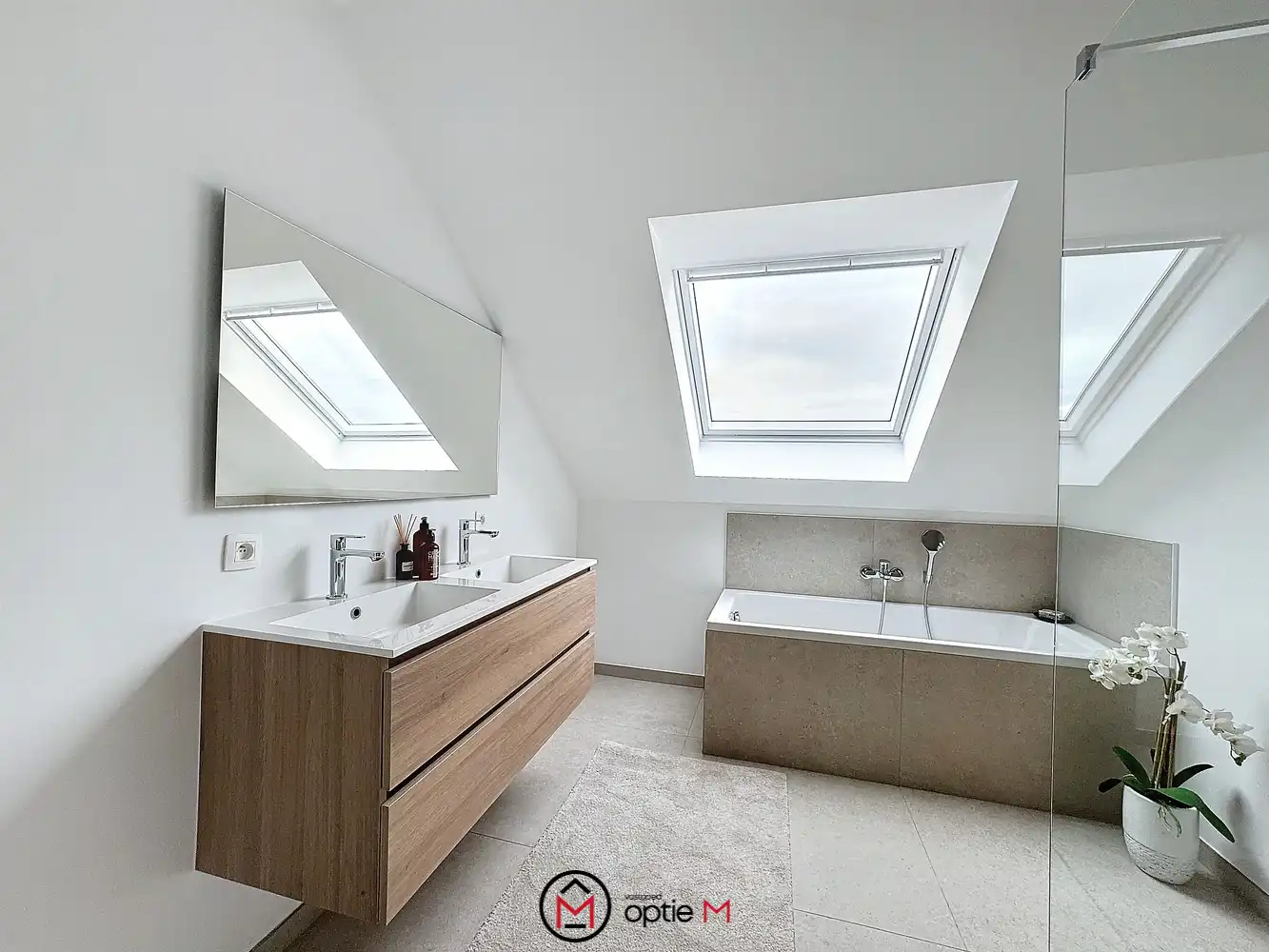 RUIM DUPLEX APPARTEMENT MET MOOI TERRAS foto 22