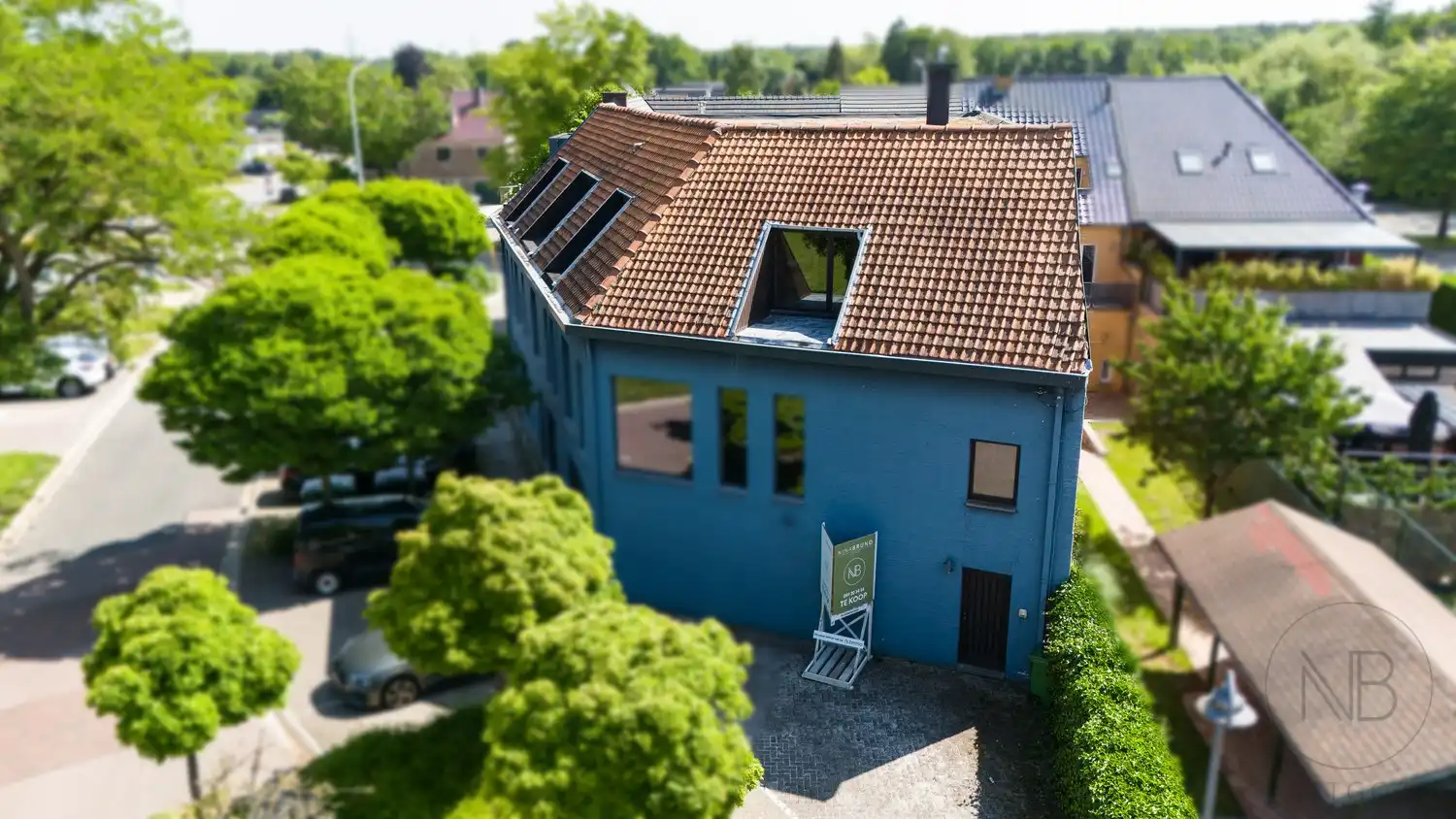 Te renoveren appartemtent met garage te koop! foto 32