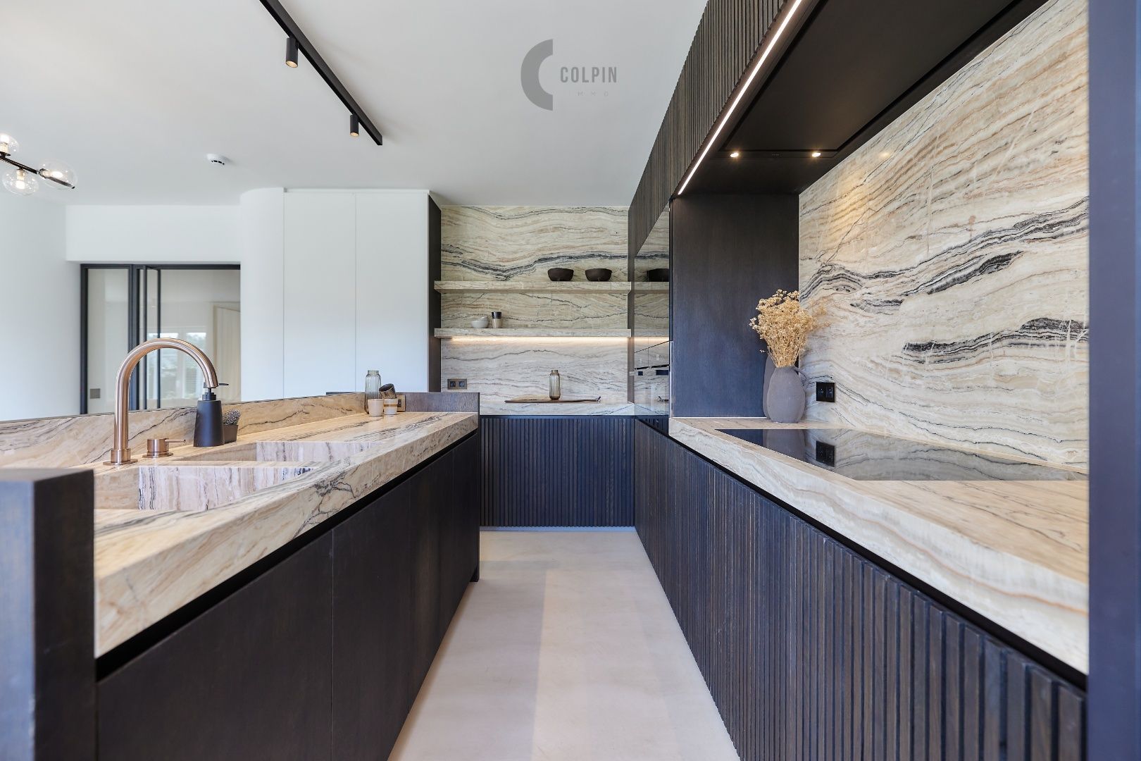 Luxueus hoekappartement met zuidgerichte tuin in het Zoute, vlakbij het Zwin foto 4