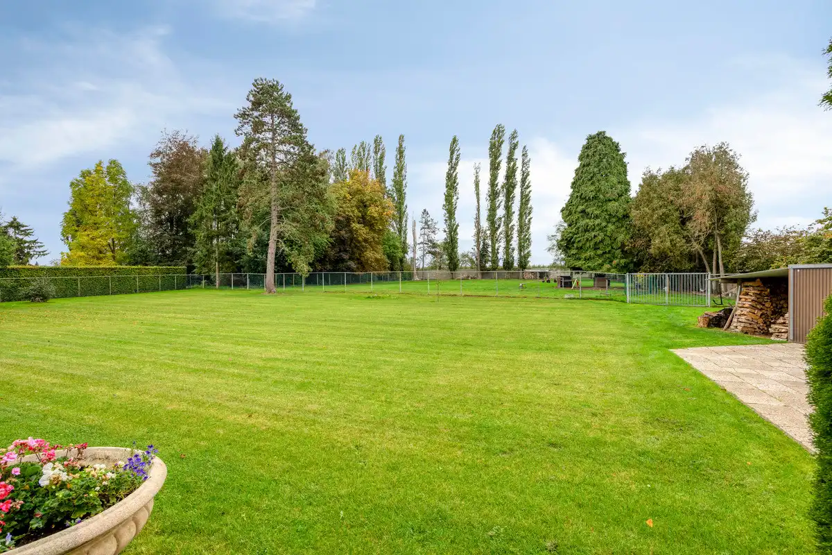 EXCLUSIEF VILLA-LANDHUIS OP 1HA09A87CA AAN STANDSRAND BILZEN. foto 35