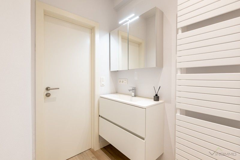 Stijlvol gerenoveerd appartement op een boogscheut van de zee en het winkelcentrum foto 23