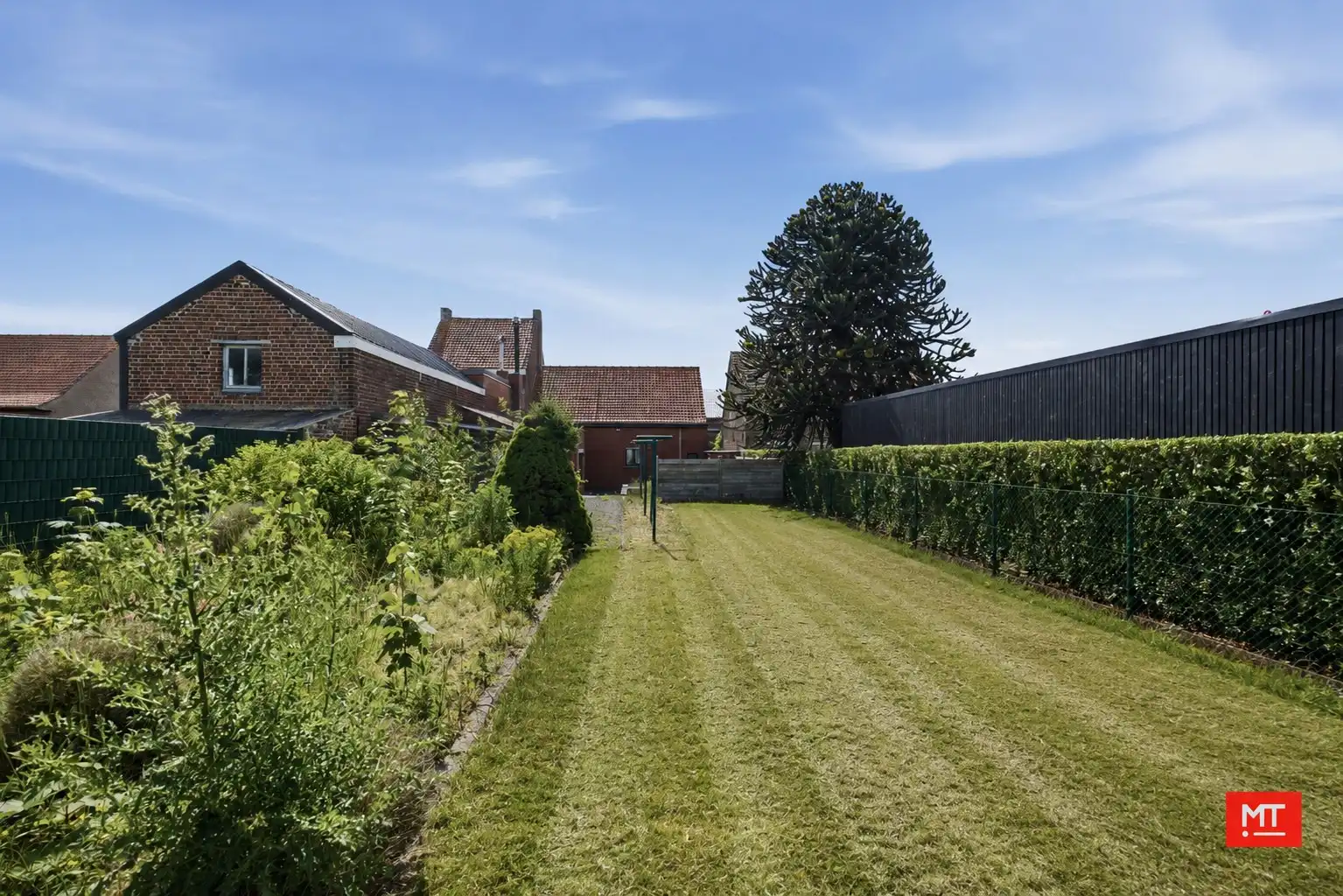 Te renoveren woning met 3 slaapkamers, garage en tuin te koop in Zonnebeke foto 17