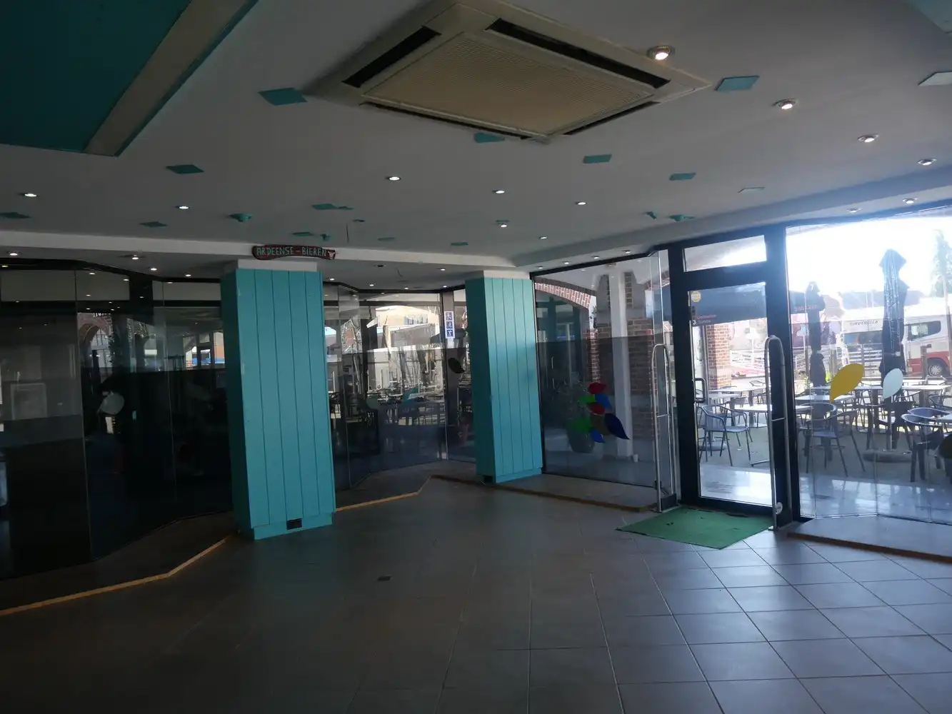 Handelspand/kantoorruimte foto 3