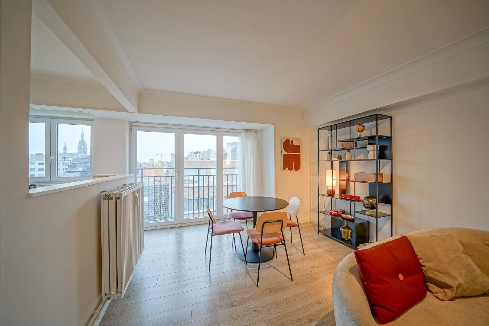 Instapklaar appartement met prachtig uitzicht in hartje Oostende foto {{pictureIndex}}