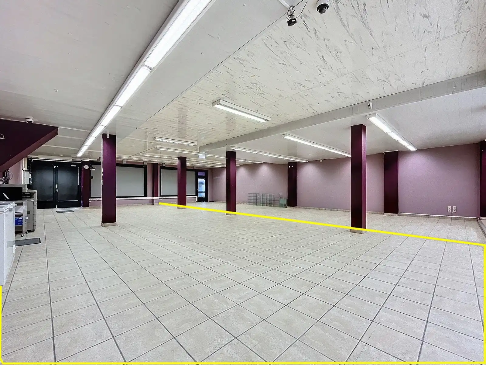 Gelijkvloers handelsruimte in centrum van Kontich-Kazerne foto 11