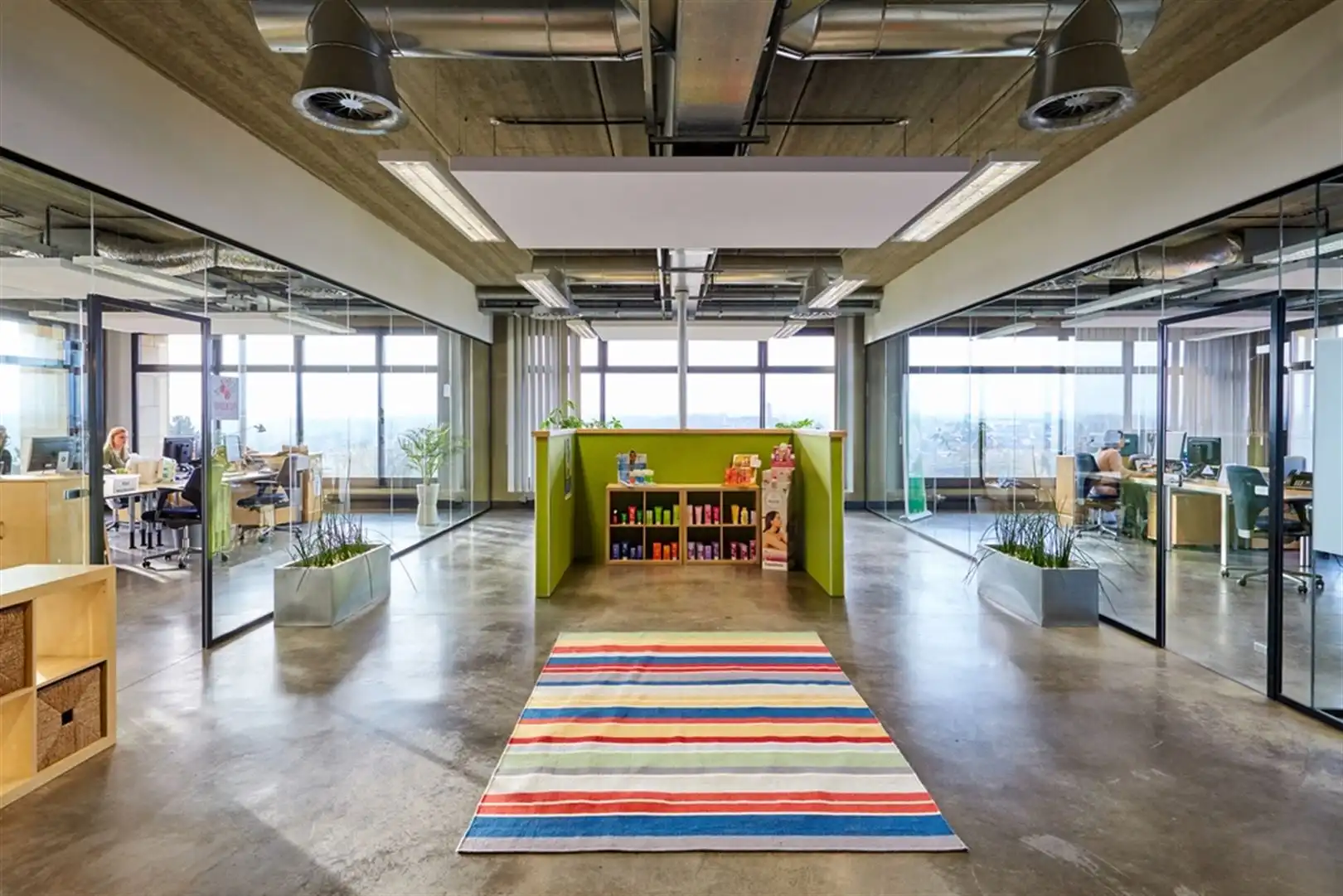 Kantoorcomplex aan de stadsrand van Leuven foto 3