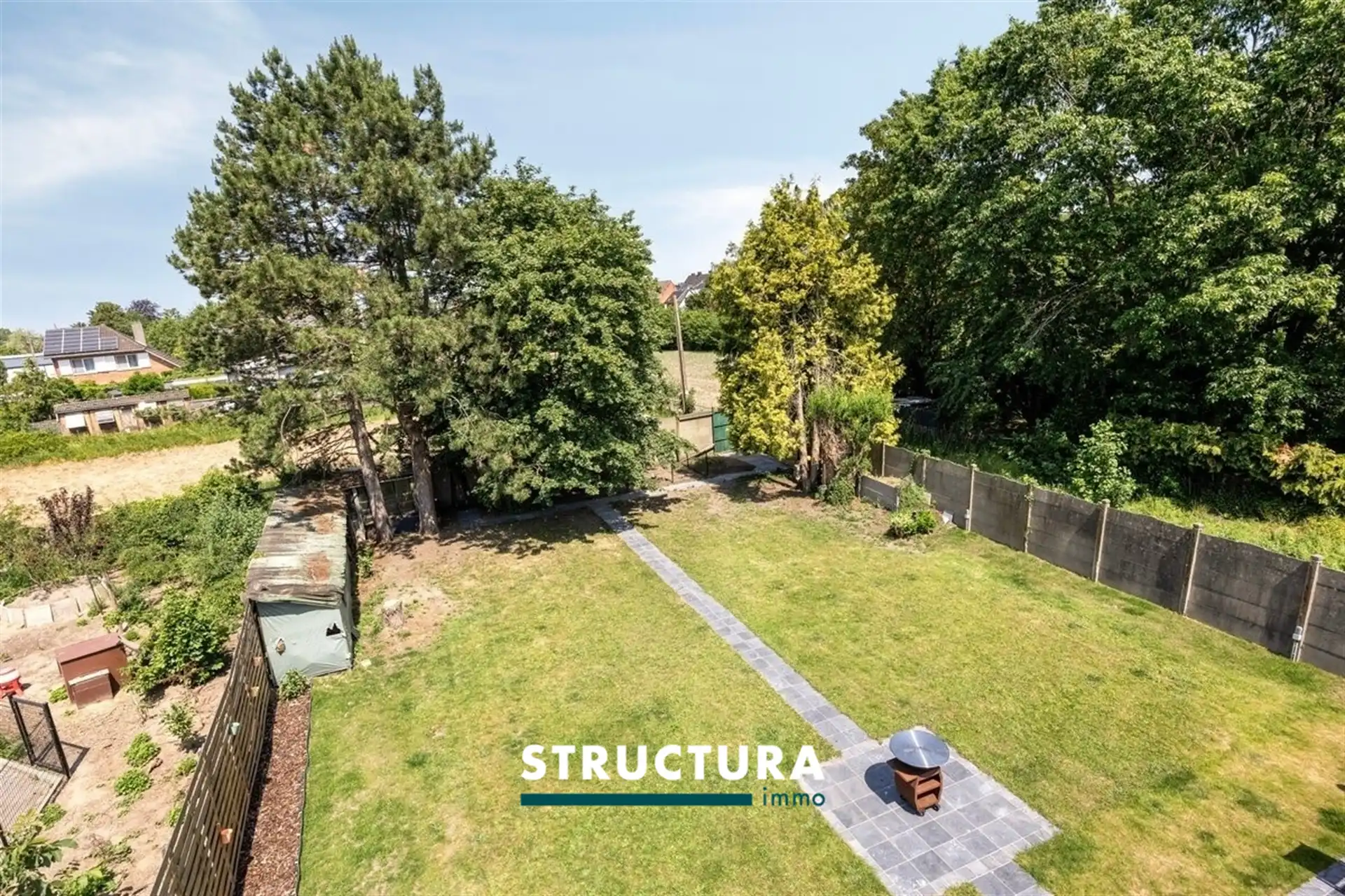 Prachtige woning met ruime loods foto 47