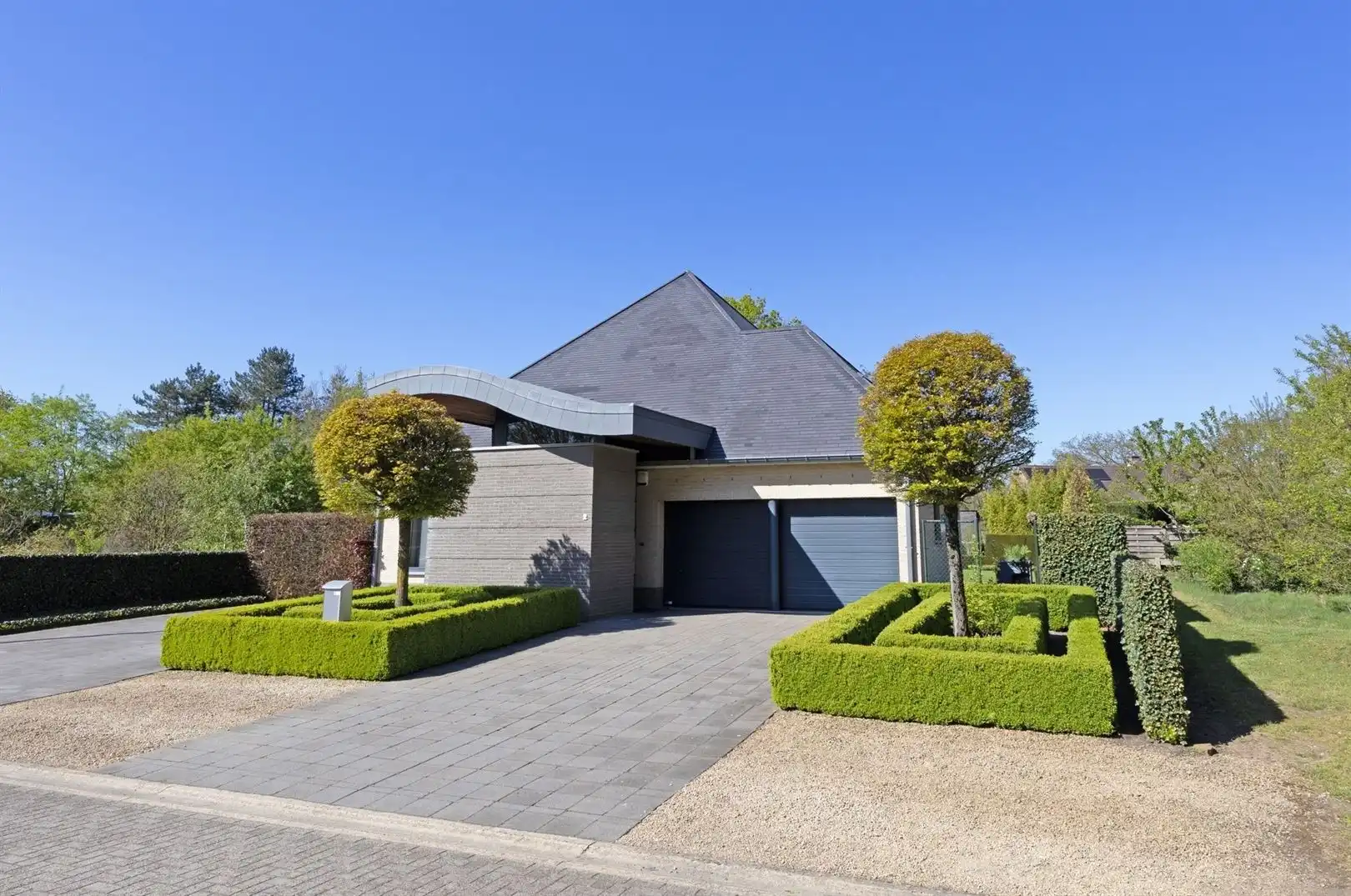 Goed onderhouden villa nabij het centrum foto 29