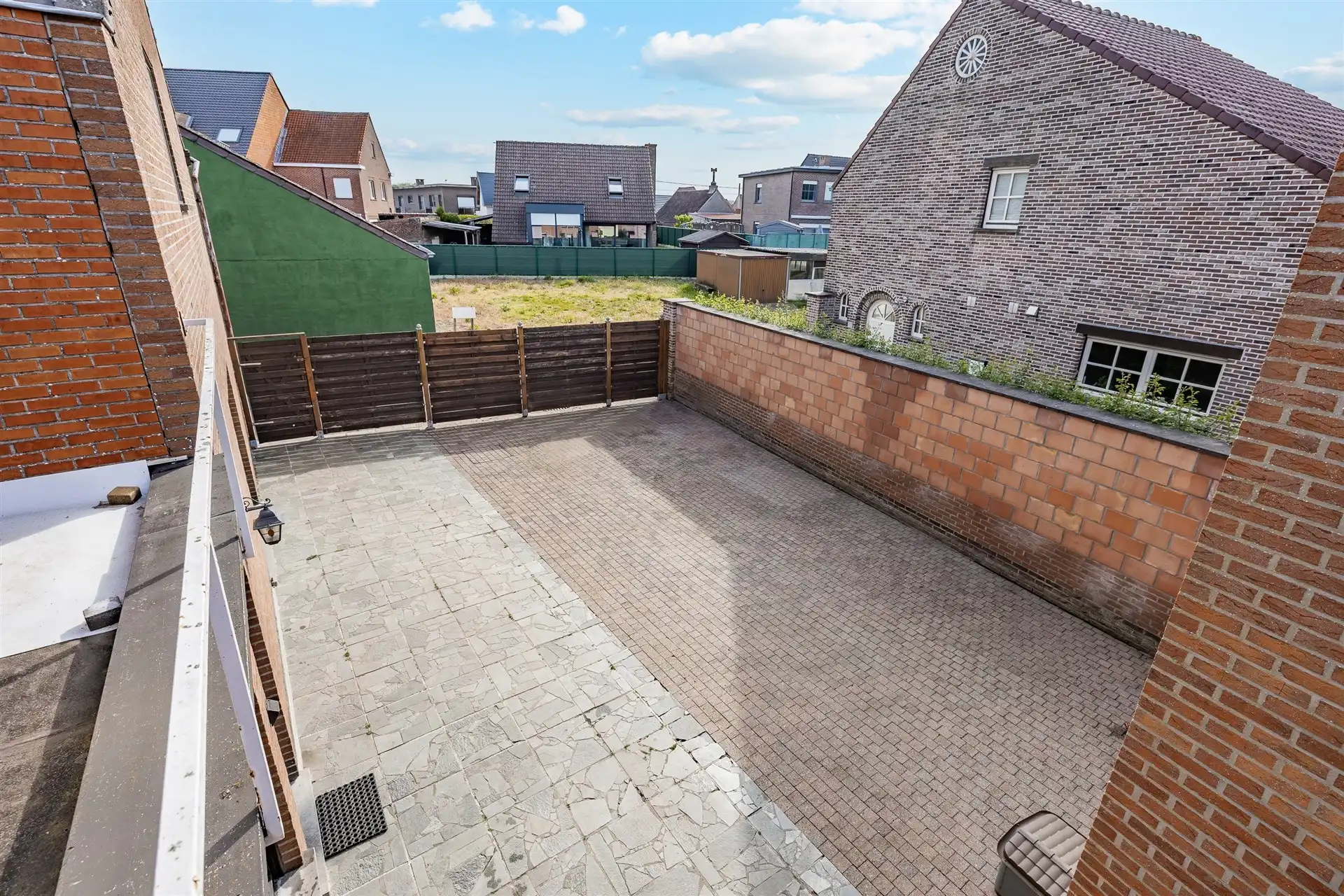 Te renoveren woning met garage en polyvalente ruimte foto 24