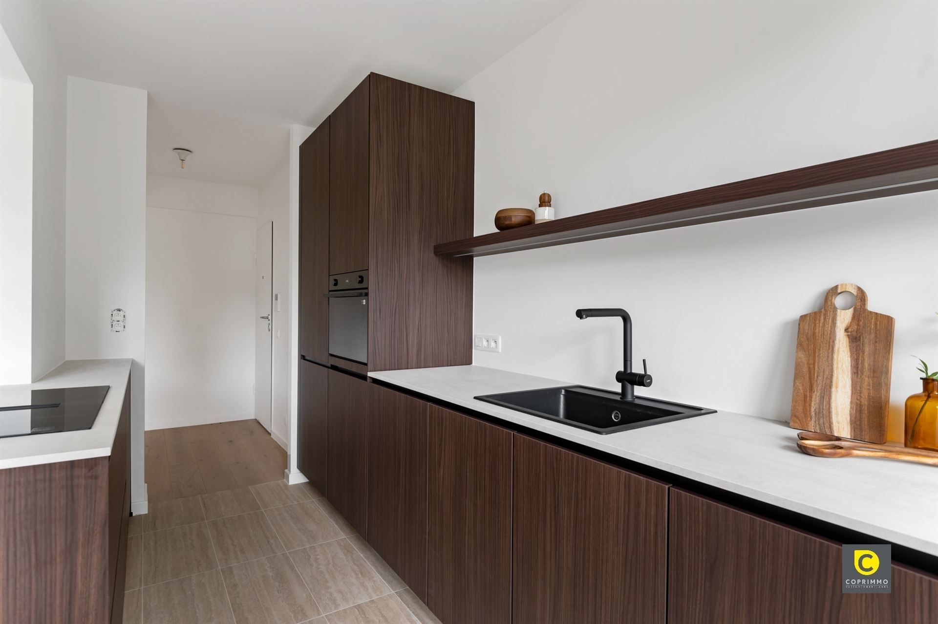 Luxueus gerenoveerd 2-slpk app met groot terras in 't groen! foto 4