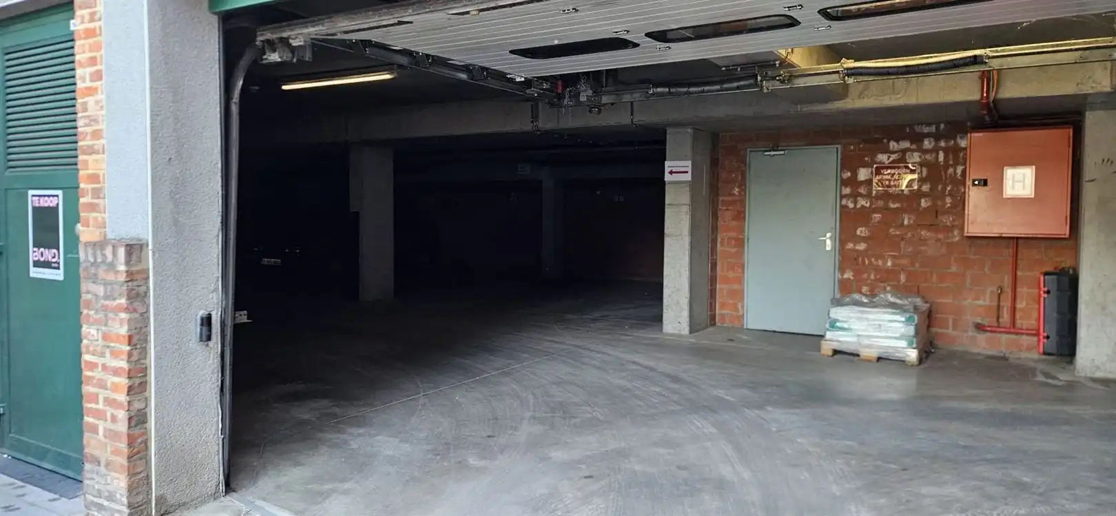 Parking/Garagebox foto 3