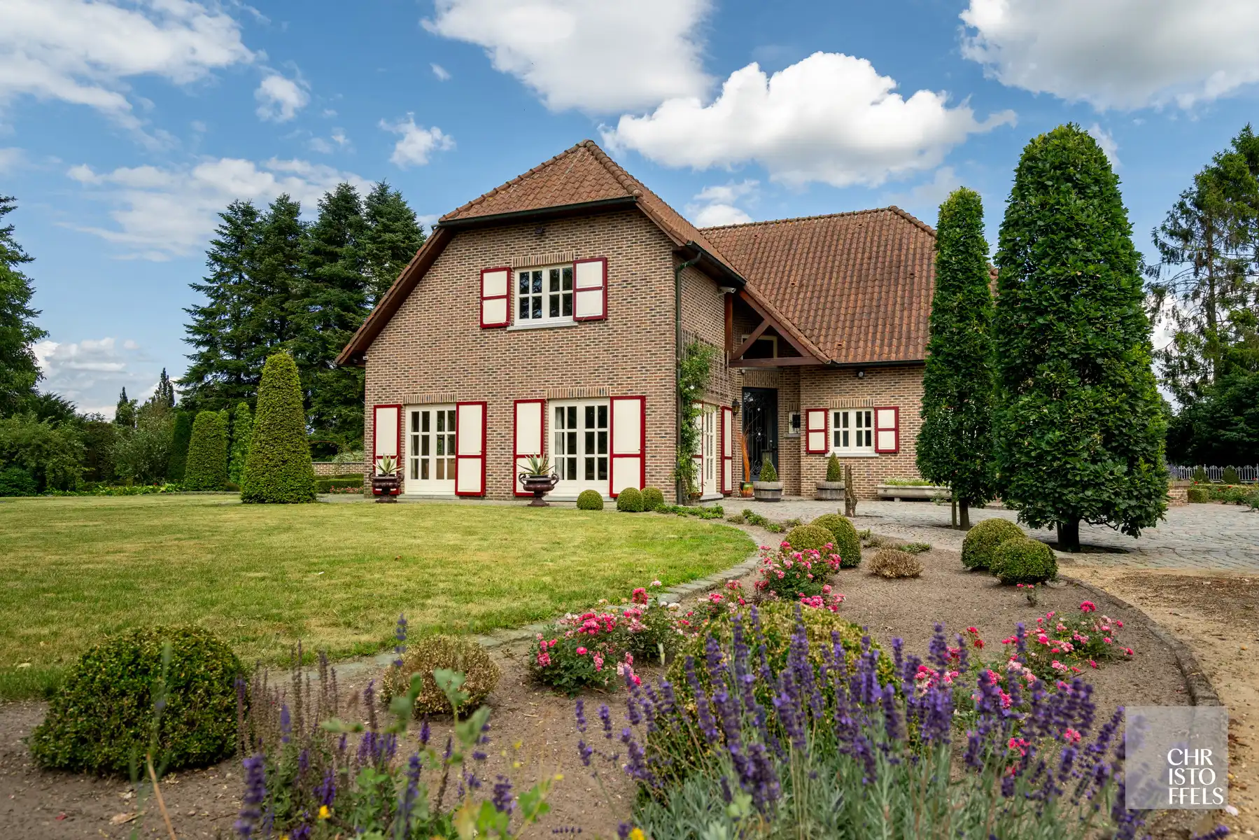 Riante en verzorgde villa van 694m2 op 1ha 00a 18ca! foto 41