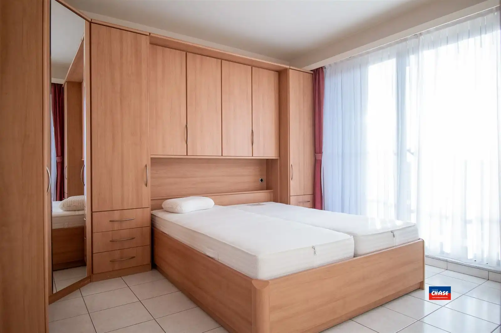 Verzorgd appartement met garagebox in rustige omgeving foto 6