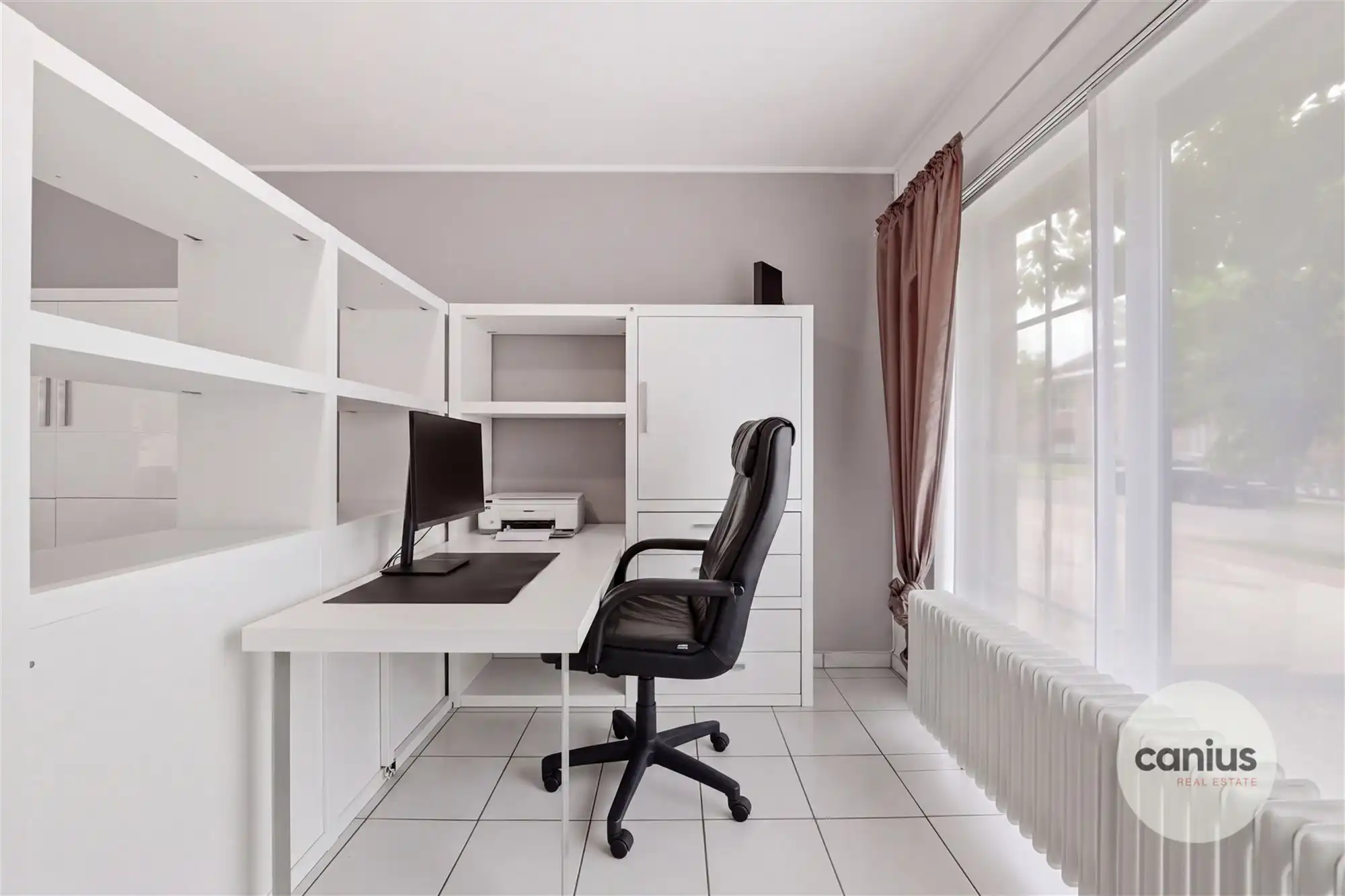 INSTAPKLARE EN VERZORGDE HALFOPEN BEBOUWING MET RUIME TUIN EN DRIE SLAAPKAMERS IN LANDEN foto 6