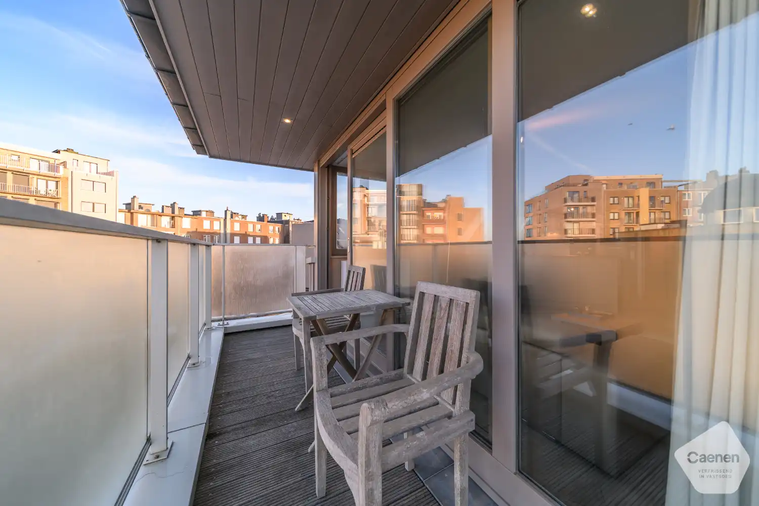 Prachtig gelegen instapklaar en gemeubeld appartement met zeezicht foto 9