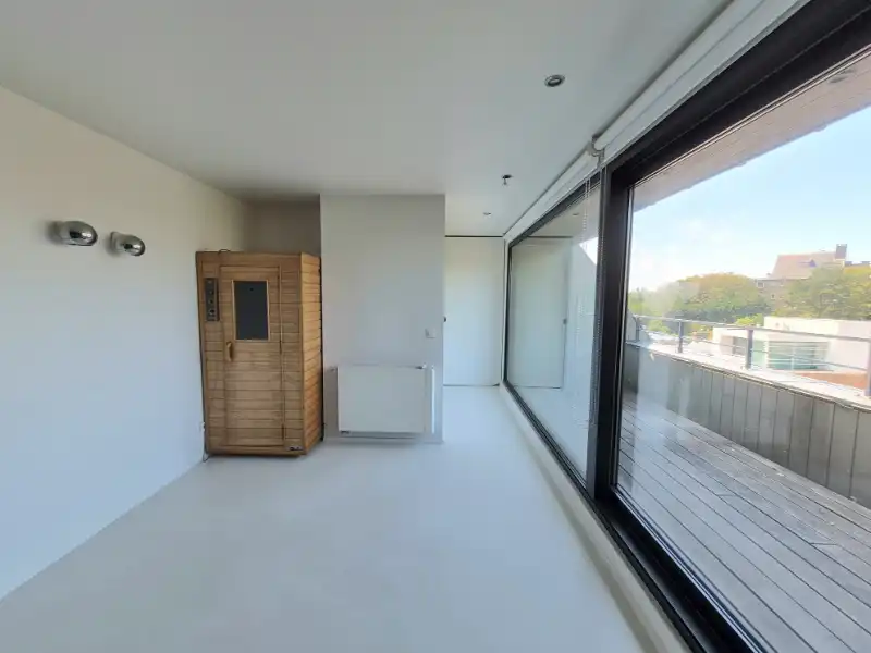 Modern 2-slaapkamer appartement met open zicht te koop foto 6