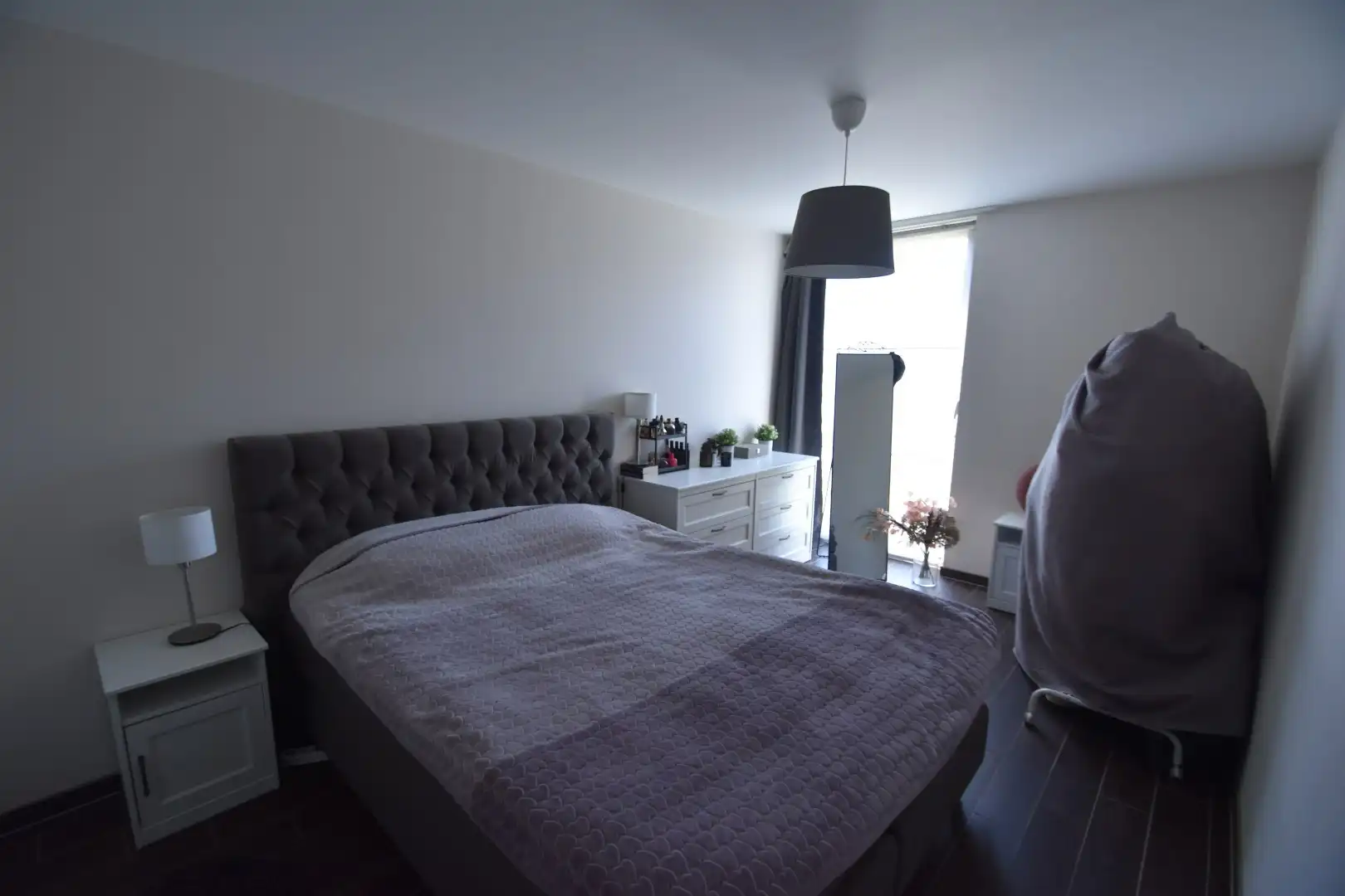 Modern gelijkvloers appartement foto 9