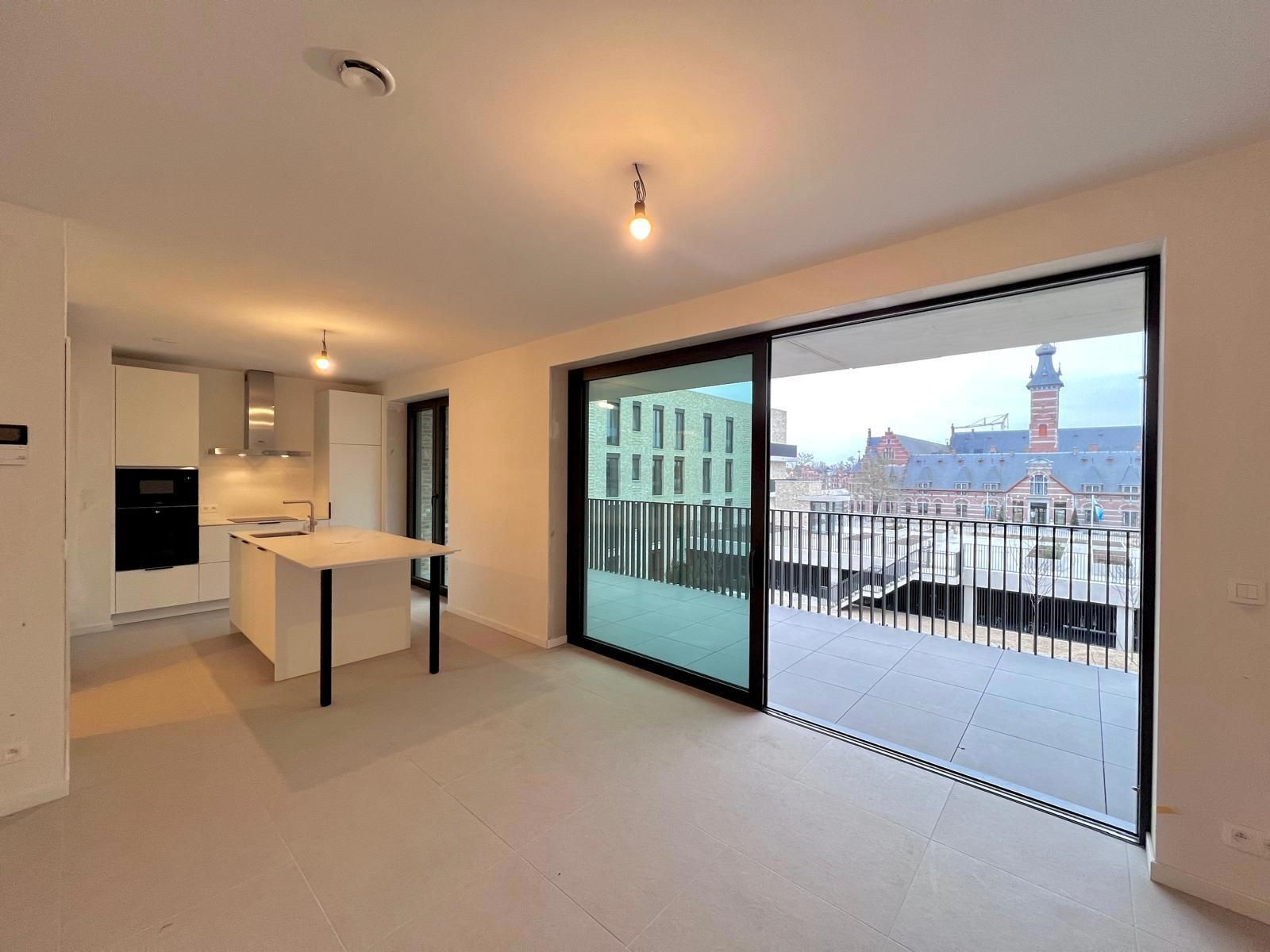 Licht, ruimte en comfort: nieuwbouwappartement met uniek zicht foto 5