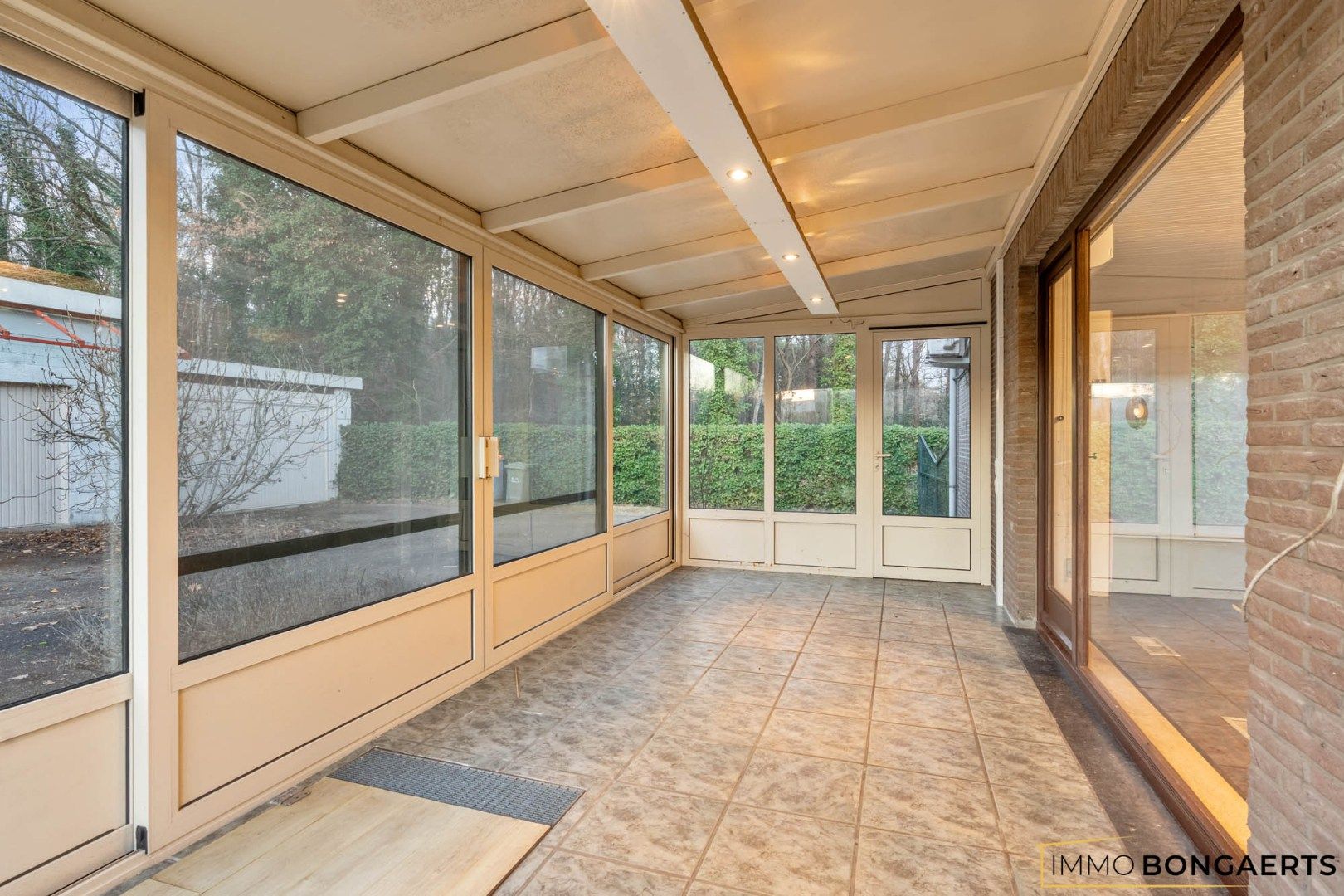 Gelijkvloerse woning met polyvalent bijgebouw foto 7