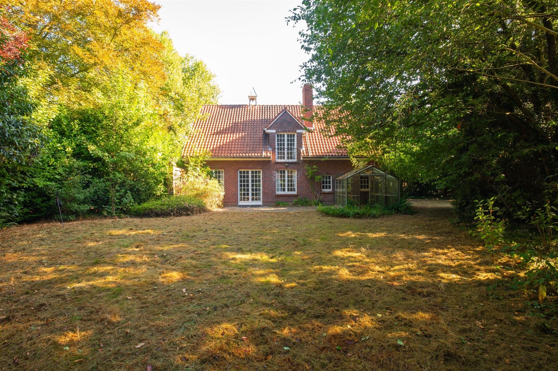 Villa met potentieel in groene oase foto 15