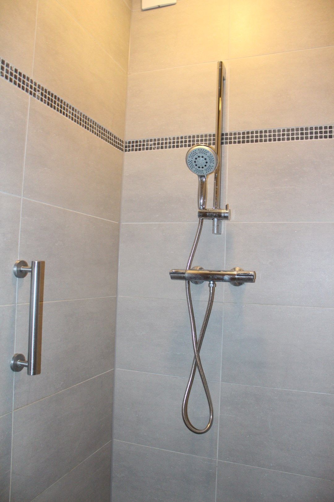 Ruim en gezellig gelijkvloers appartement nabij Lommel Centrum foto 9