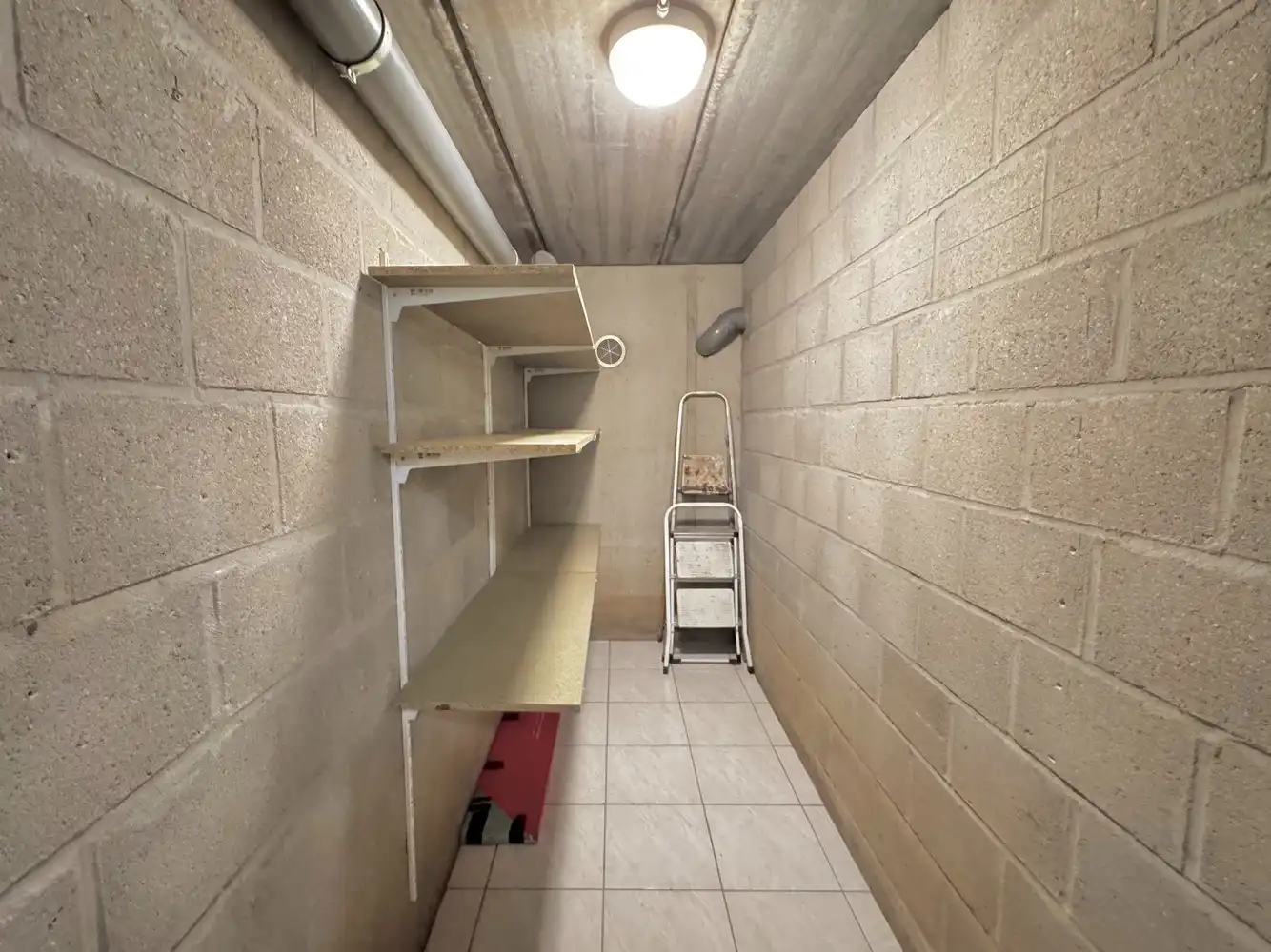 Intrekklaar appartement met terras foto 10