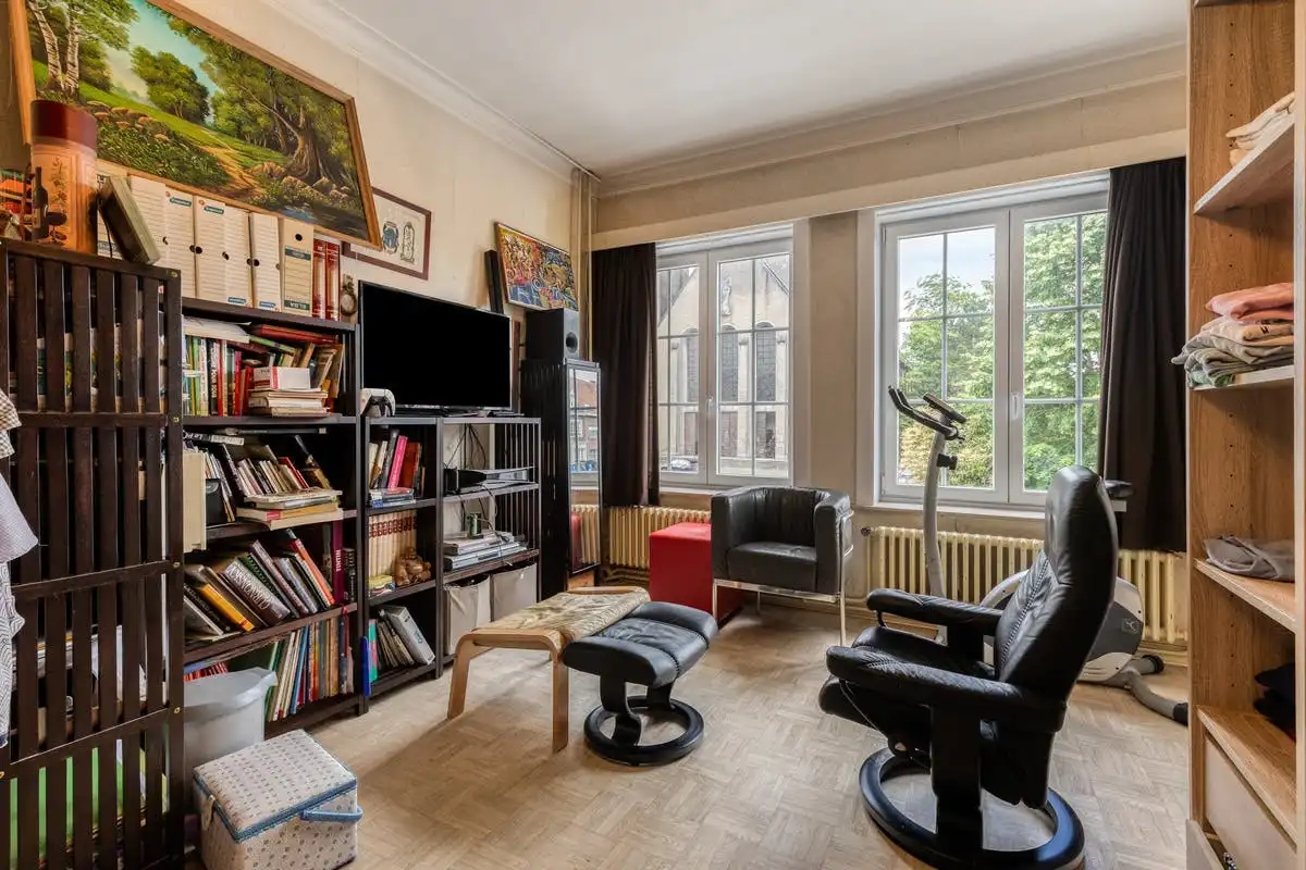 Woning met handelsruimte in de Sint-Elisabethwijk te Kortrijk foto 5