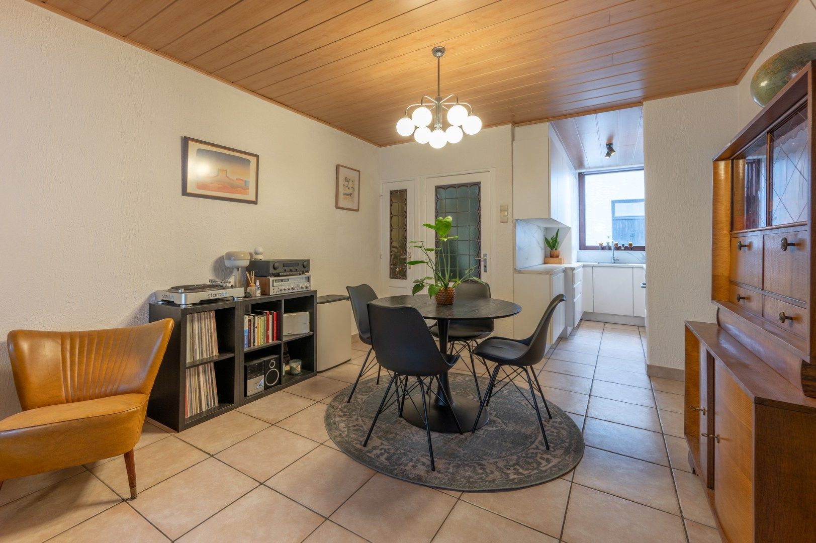 Instapklare rijwoning nabij de Brugse Vesten foto 3