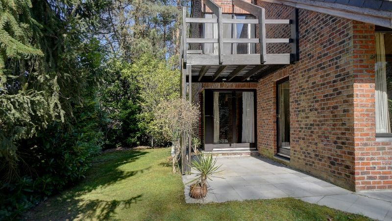 Moderne villa stijl van 245m² op 14 are palende aan golfdomein foto 29