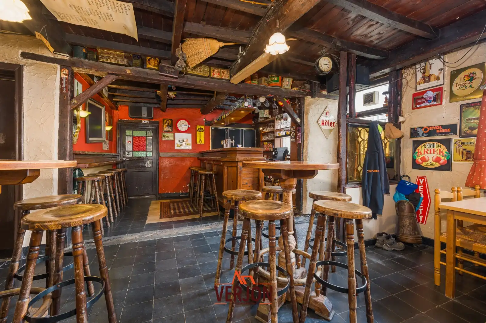 Idylisch café in het hart van Ardooie foto 6