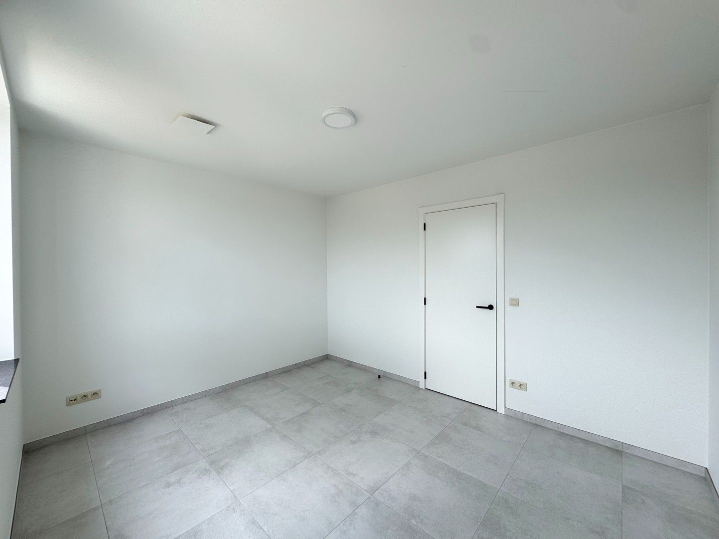 Nieuwbouwwoning met grote tuin en 4 slaapkamers foto 9