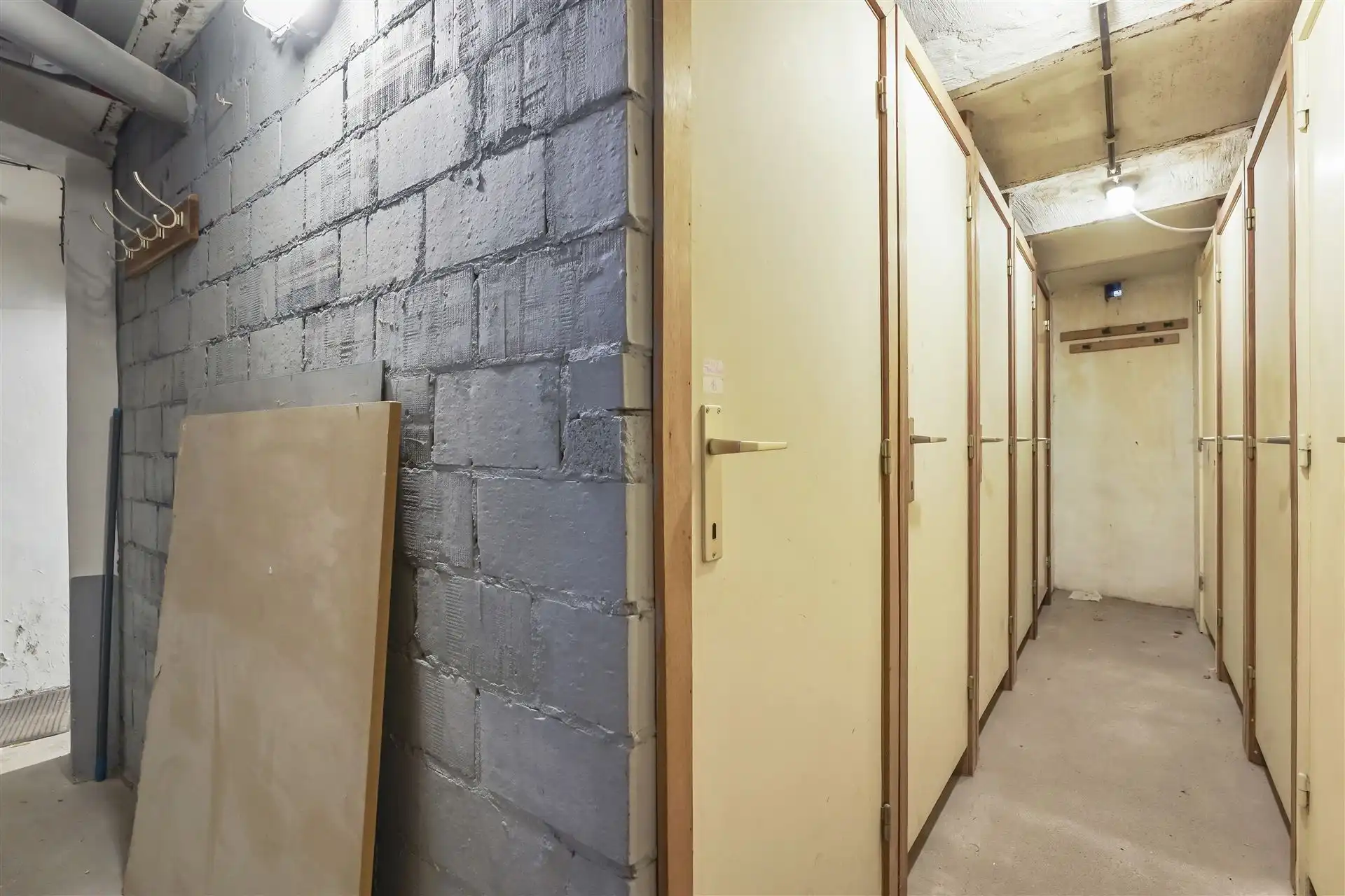 SLAAPHOEK / CENTRALE LIGGING foto 23