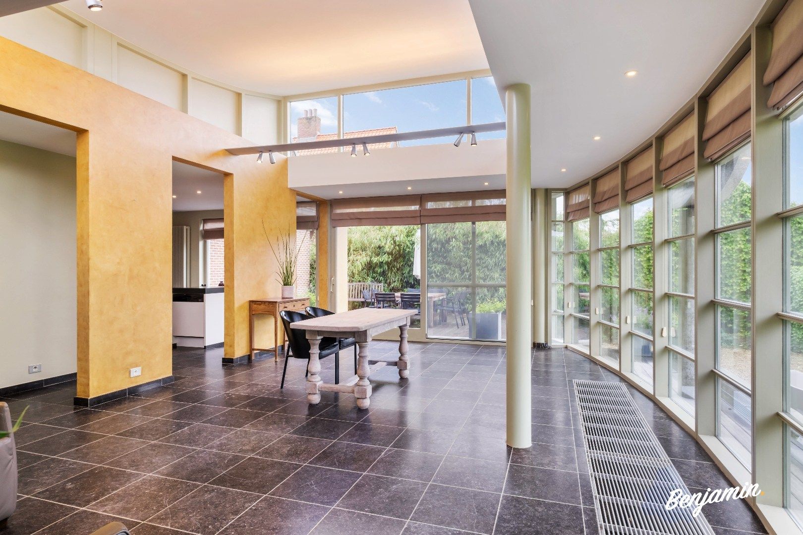 Villa met aparte praktijkruimte, zonnige tuin, garage en carport in Houthulst foto 15