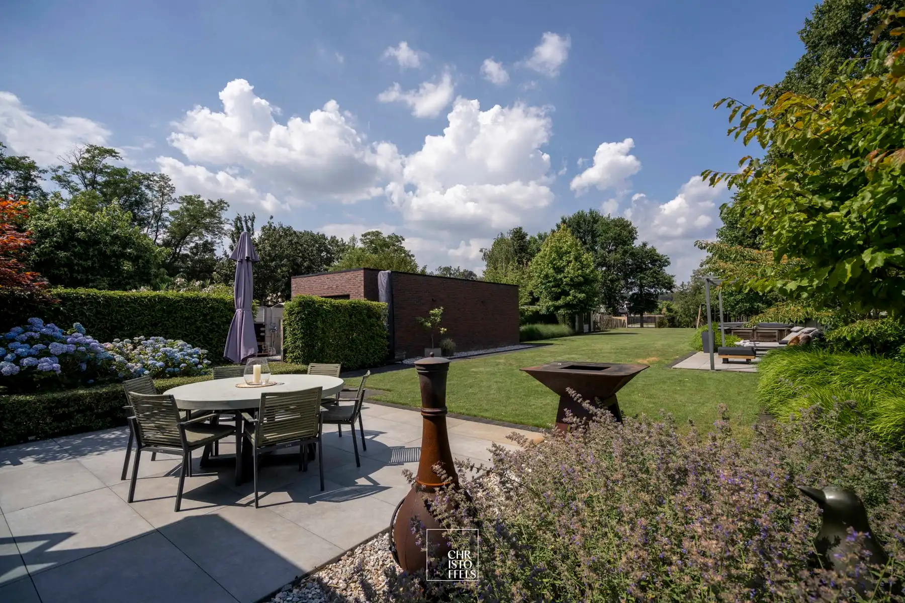 Eigentijdse gerenoveerde villa op een riant perceel van 1.986 m² foto 18
