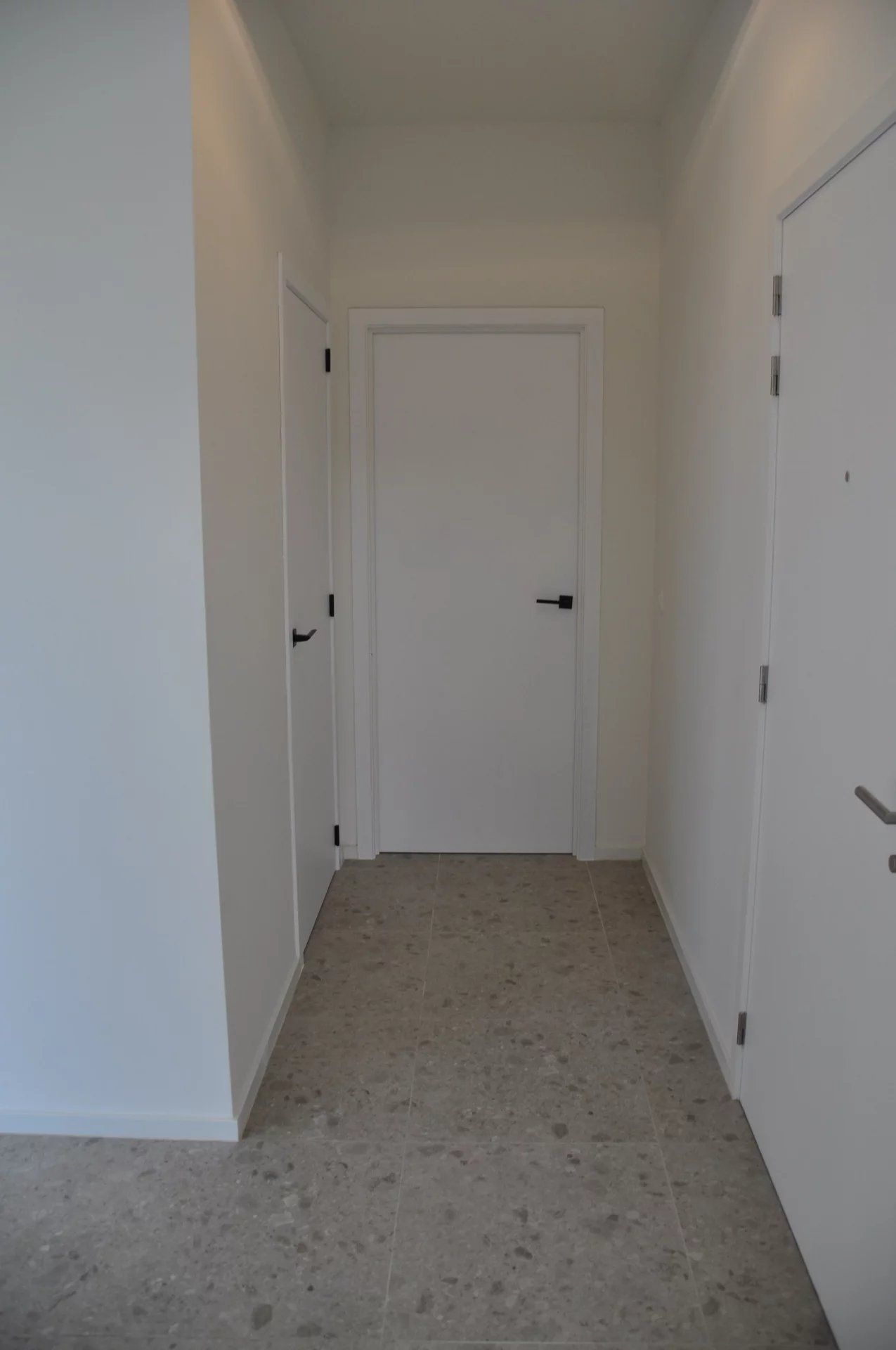 EXCLUSIEF EN KWALITATIEF NIEUWBOUWAPPARTEMENT VAN 163 M² MET 3 SLPK'S, 2 BADK'S EN RIANTE TERRASSEN IN MUNSTERBILZEN foto 14