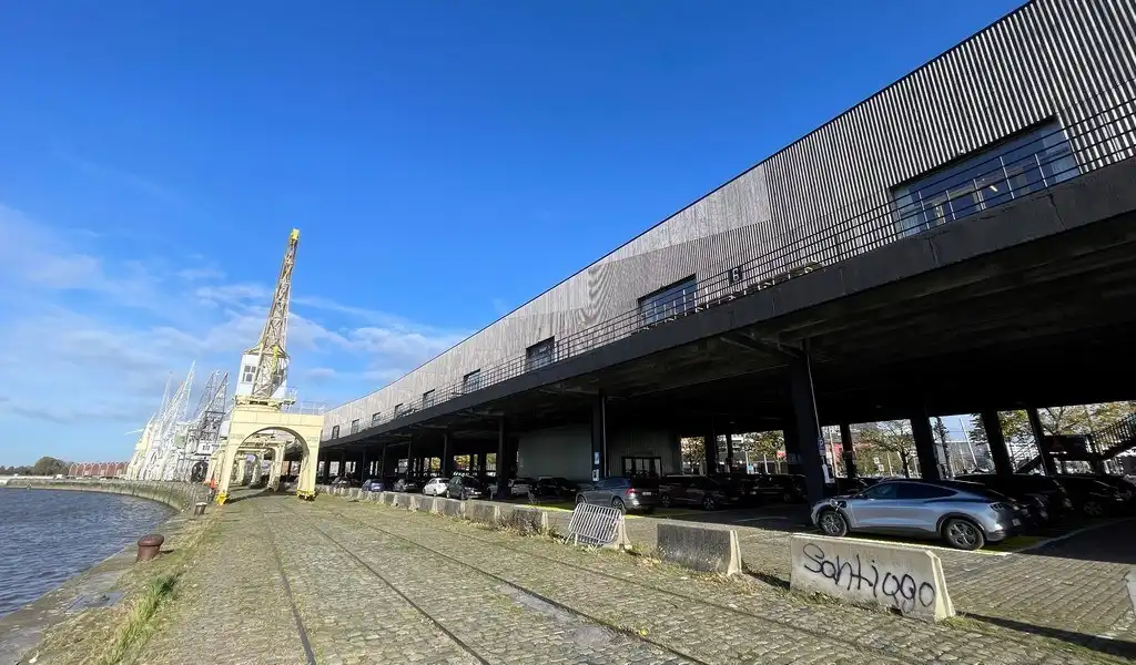 Gerenoveerde kantoren te huur in Hangar 26 op het Eilandje in Antwerpen foto 17