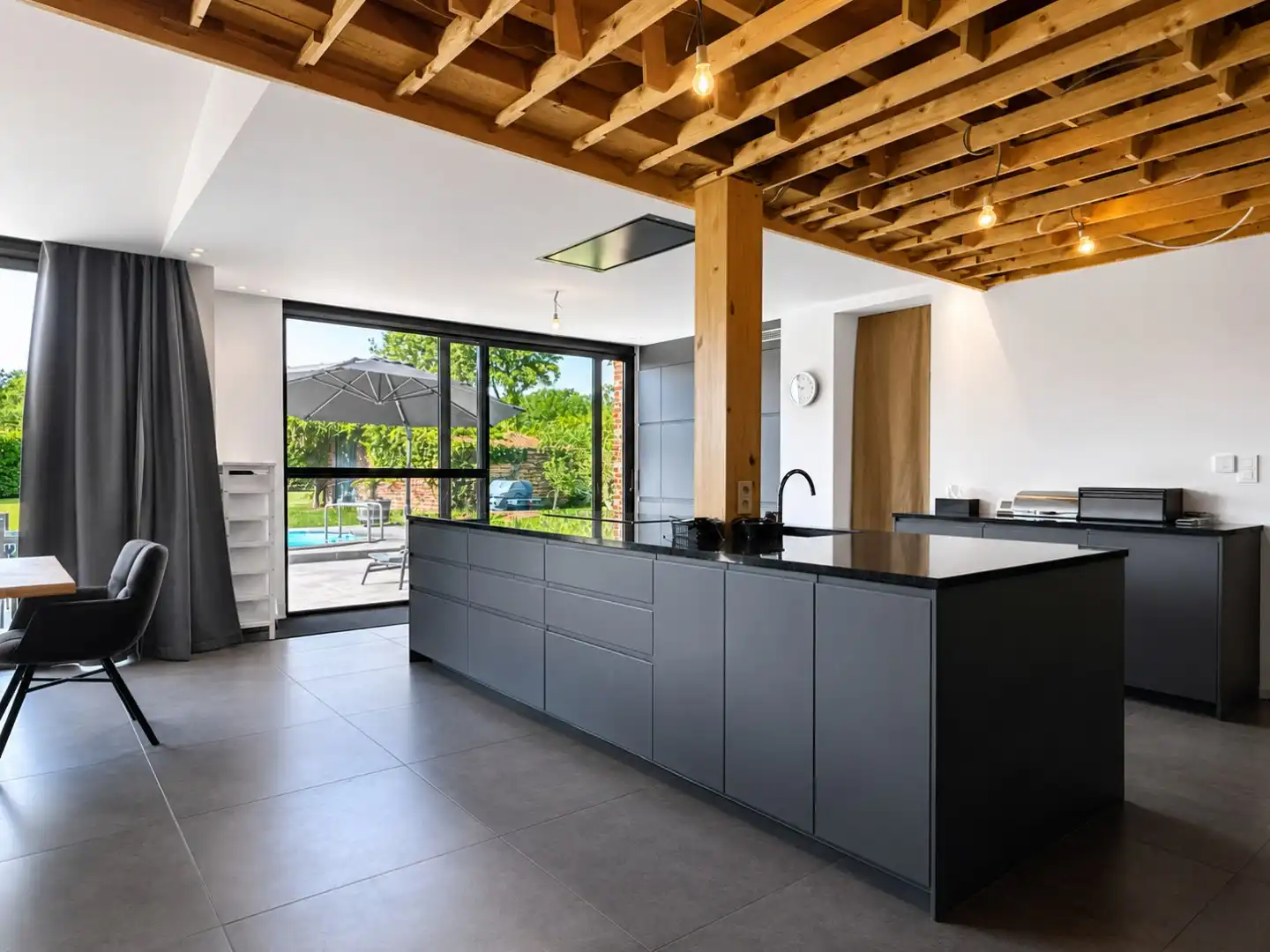 Gerenoveerde hoeve in loftstijl met zwembad op 12a 97ca foto 10